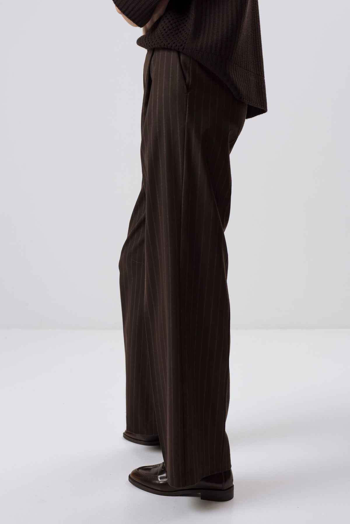DARK BROWN PINSTRIPE STRAIGHT-LEG TROUSERS WITH WOOL