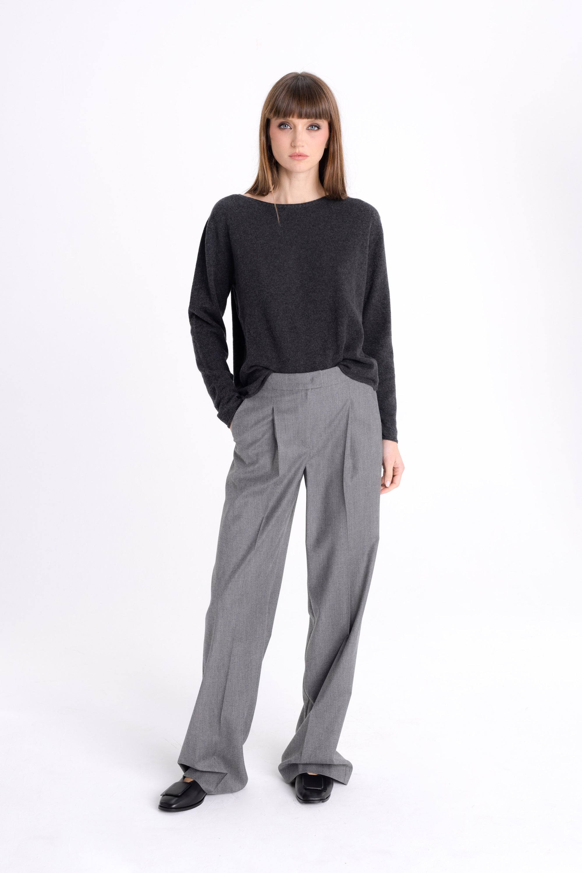 WIDE-LEG LIGHT GREY TROUSERS
