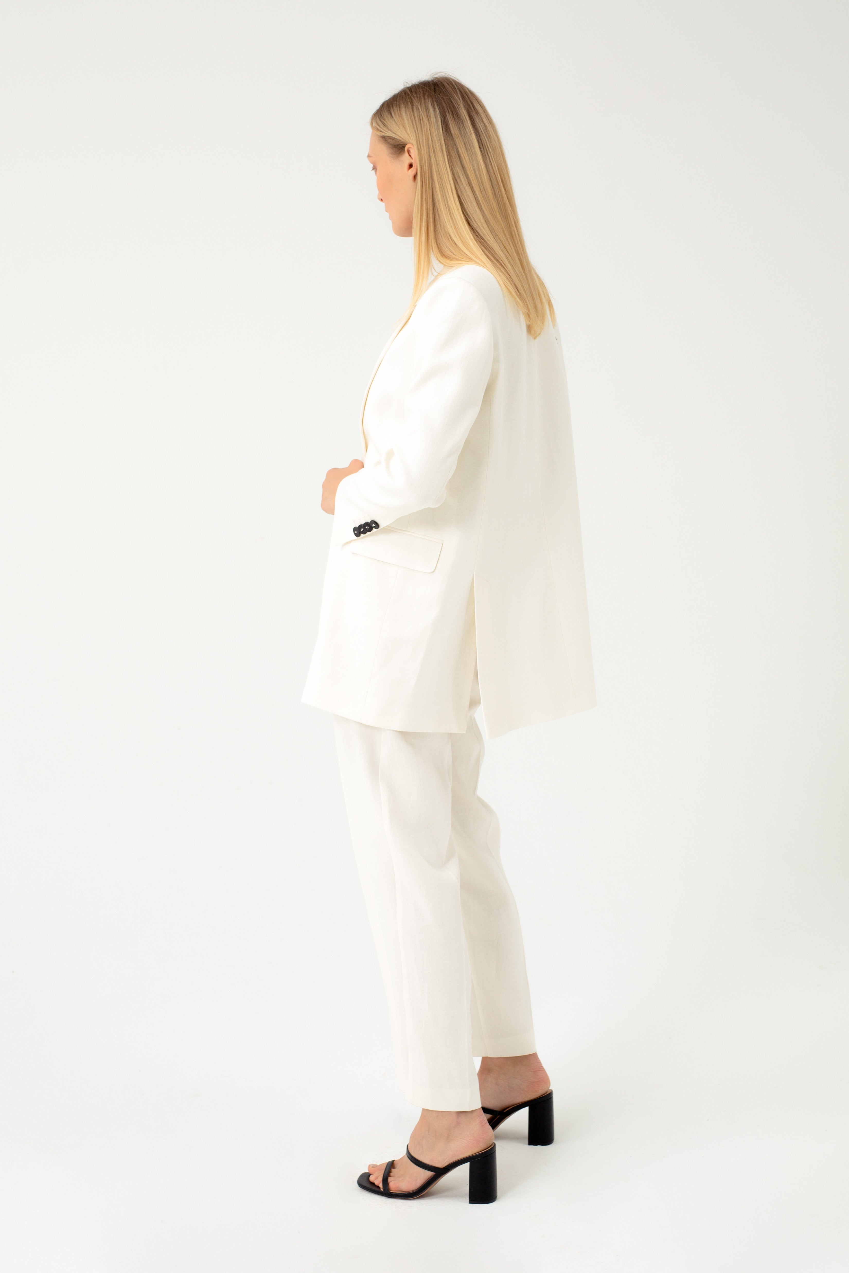 TAPERED ECRU TROUSERS WITH PLEAT