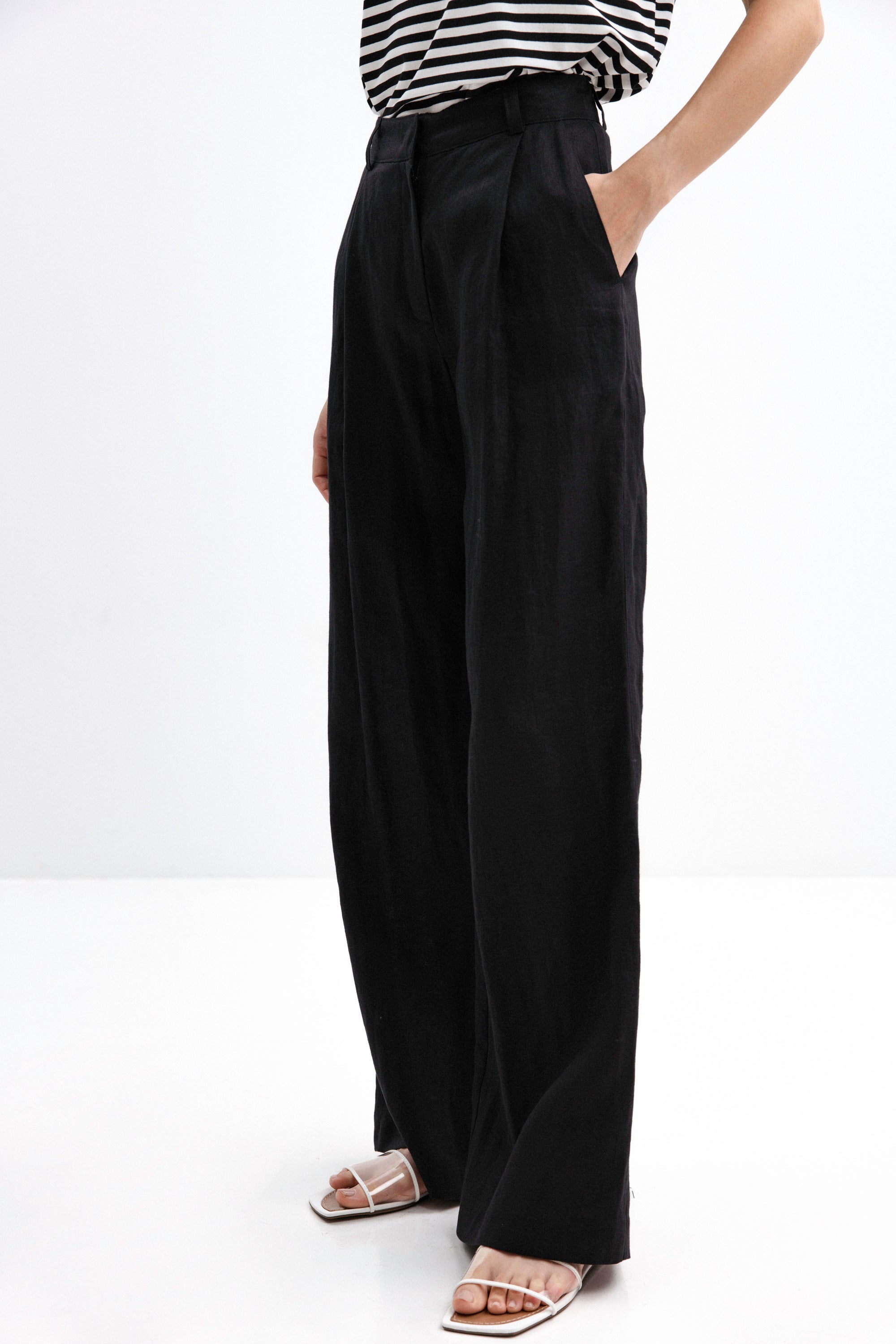 BLACK WIDE-LEG LINEN TROUSERS