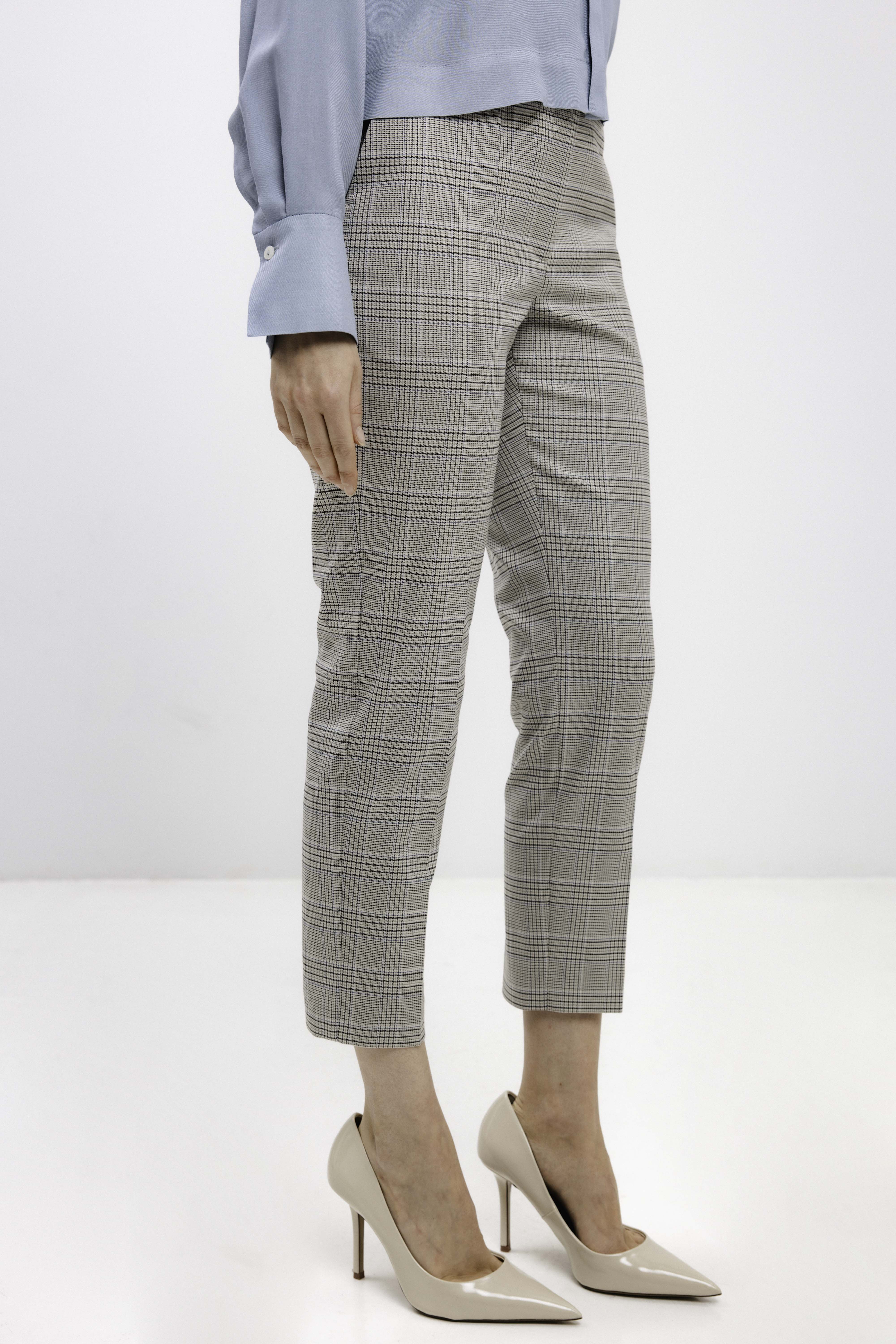 CROPPED TROUSERS IN CHECKED PATTERN