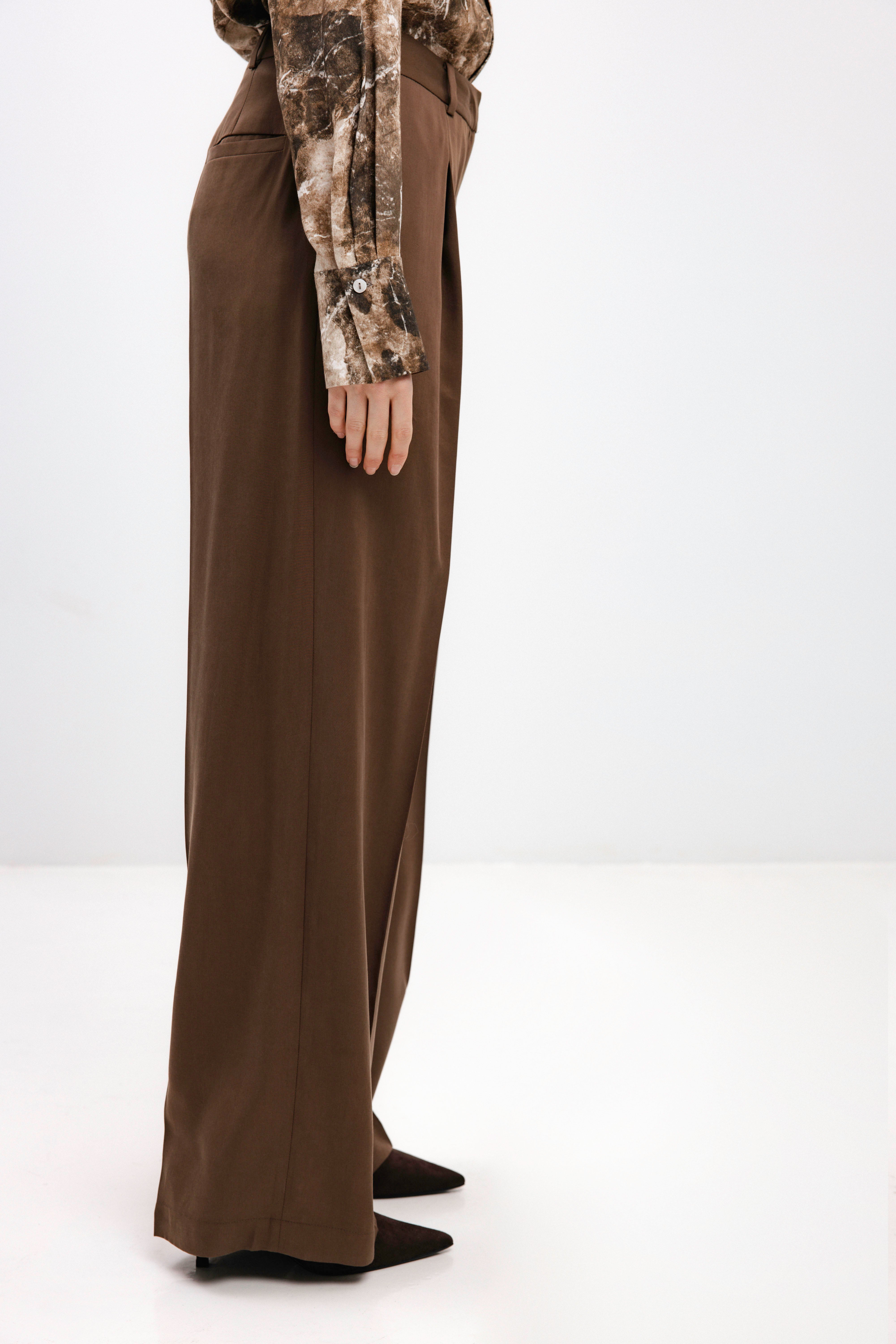 WIDE-LEG TROUSERS IN NUT BROWN