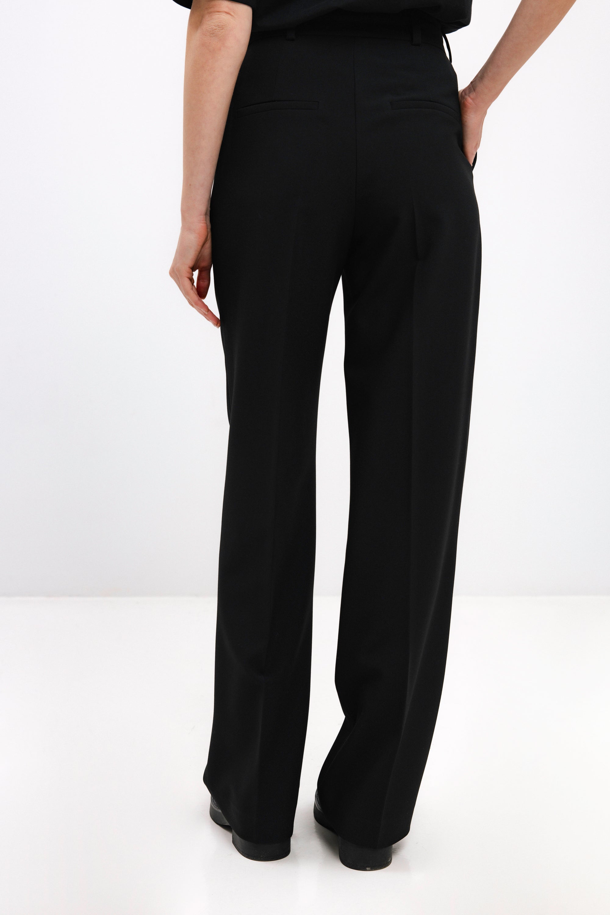 BLACK STRAIGHT-LEG TROUSERS