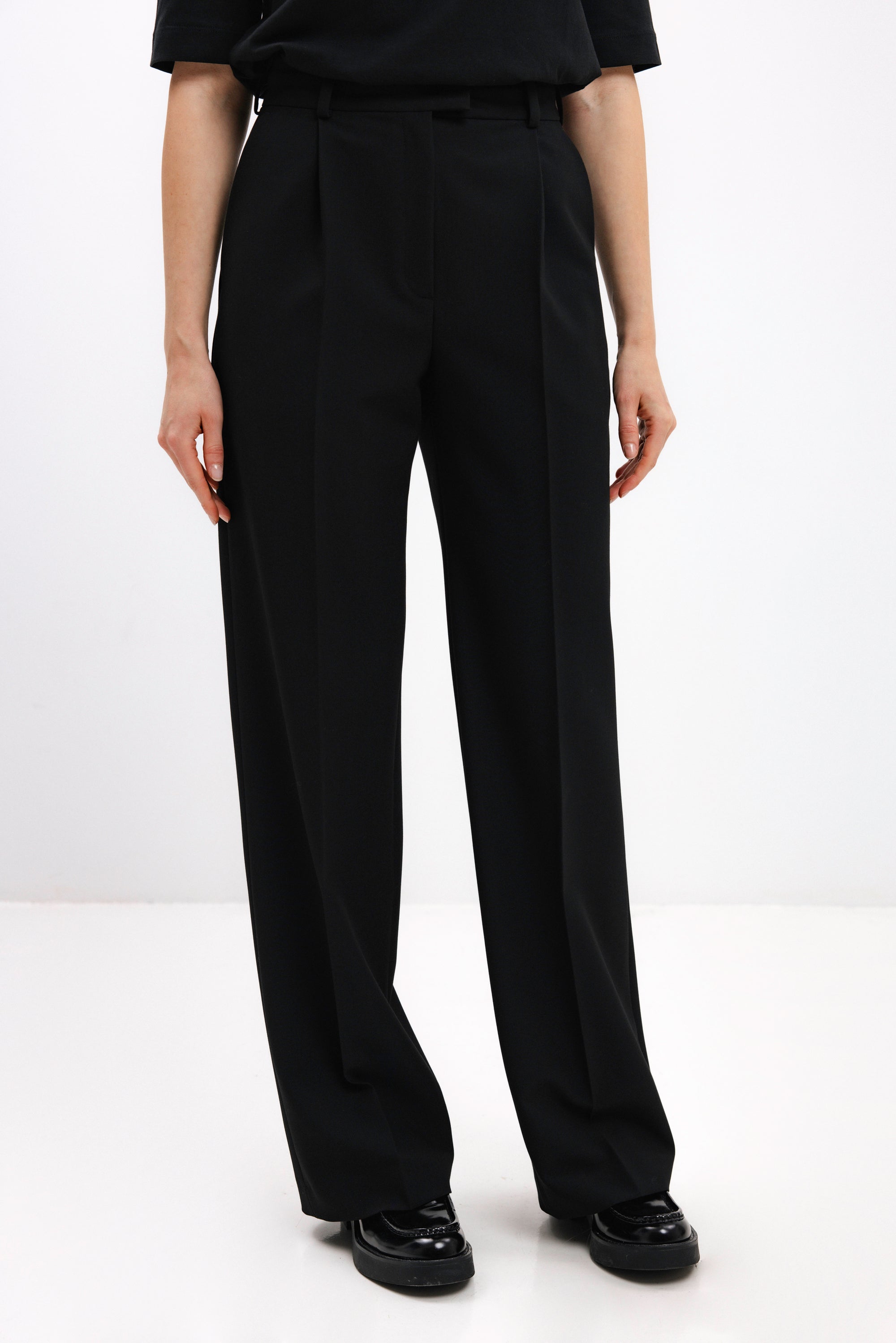 BLACK STRAIGHT-LEG TROUSERS