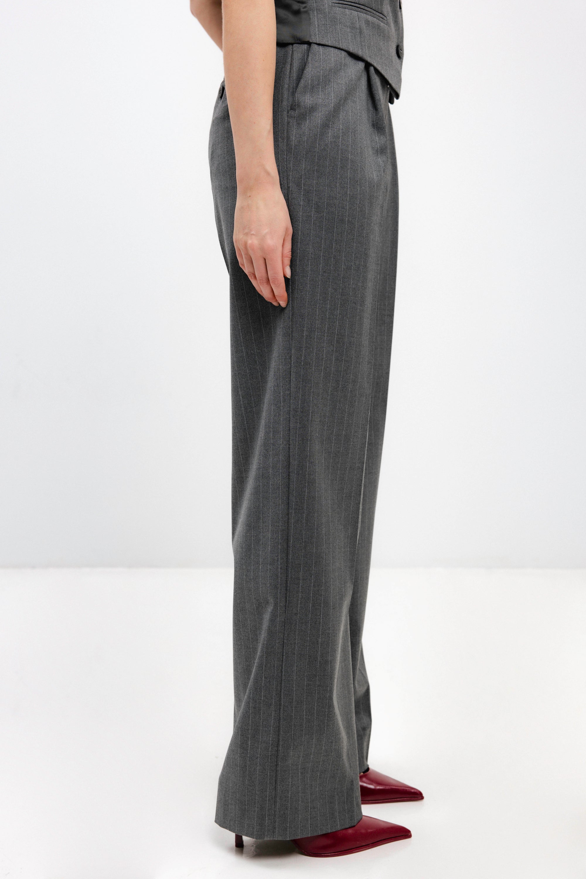 GREY STRIPED STRAIGHT-CUT TROUSERS