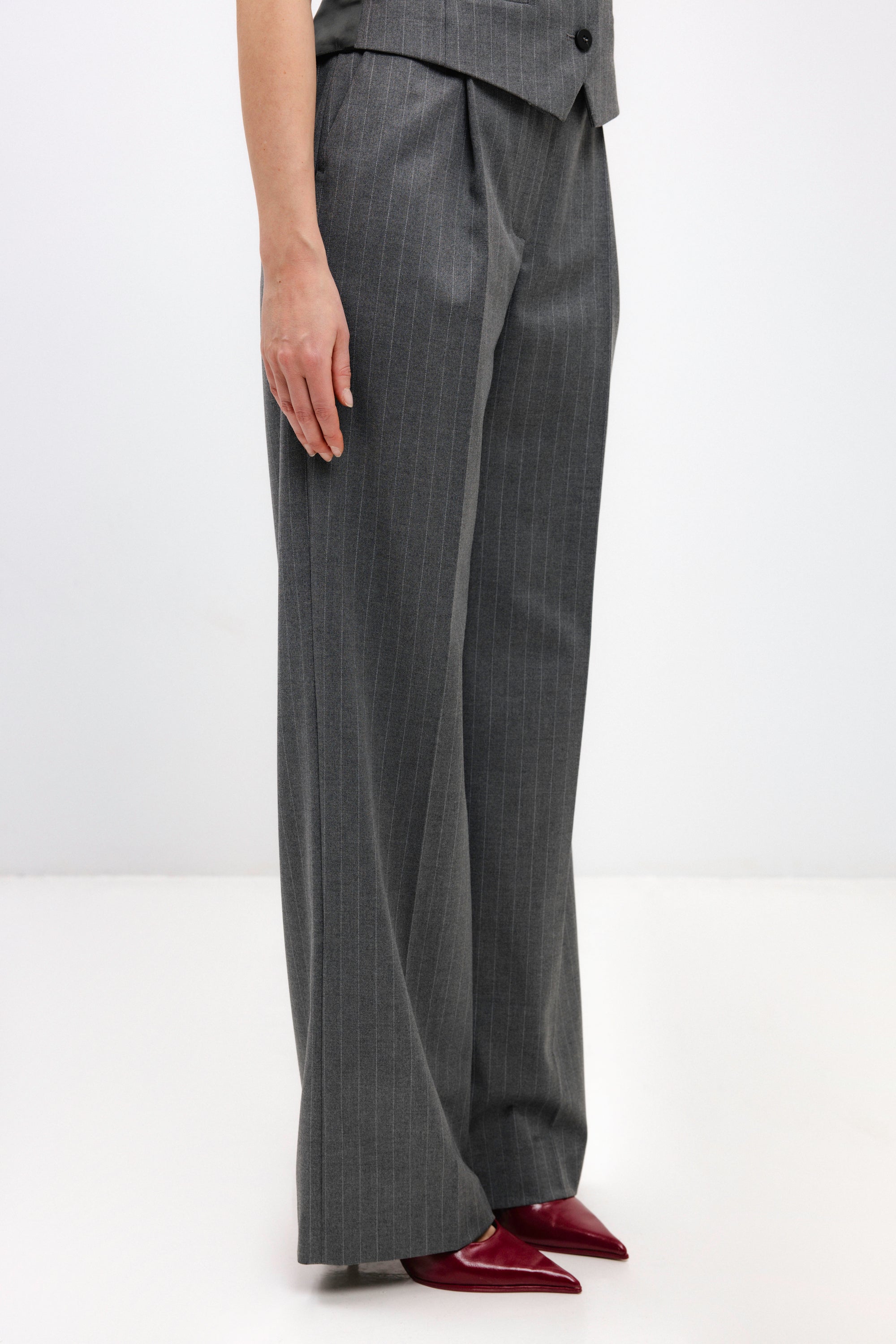 GREY STRIPED STRAIGHT-CUT TROUSERS