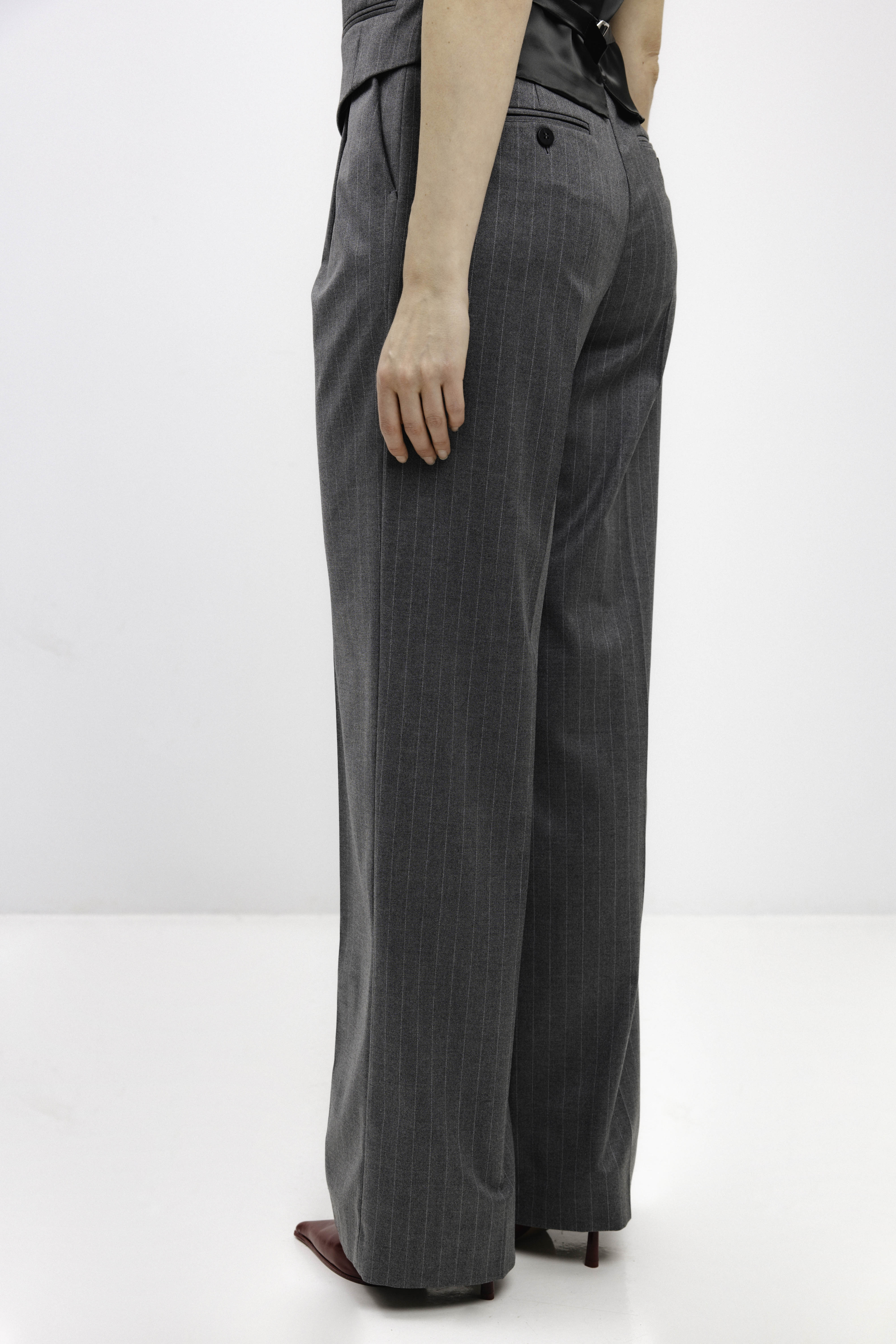 GREY STRIPED STRAIGHT-CUT TROUSERS