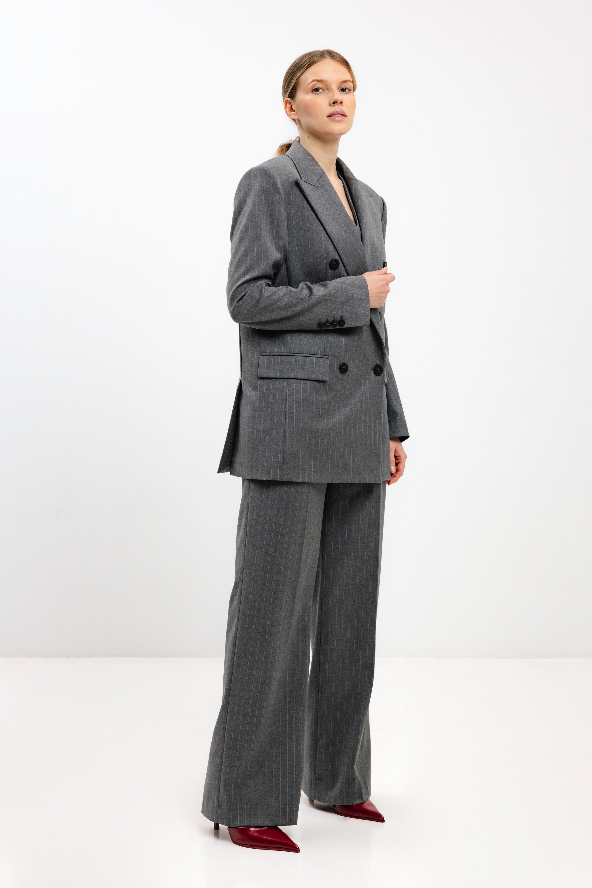 GREY STRIPED STRAIGHT-CUT TROUSERS