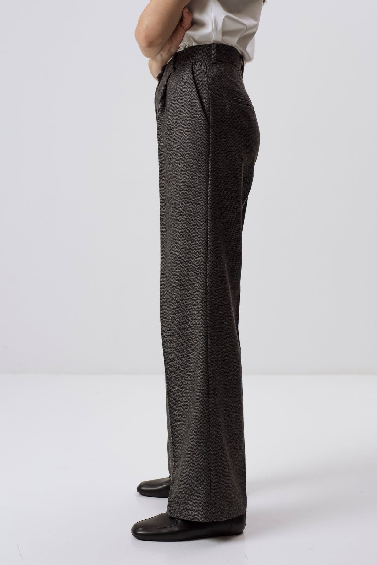 GREY STRAIGHT-LEG WOOL-BLEND TROUSERS WITH HERRINGBONE PATTERN