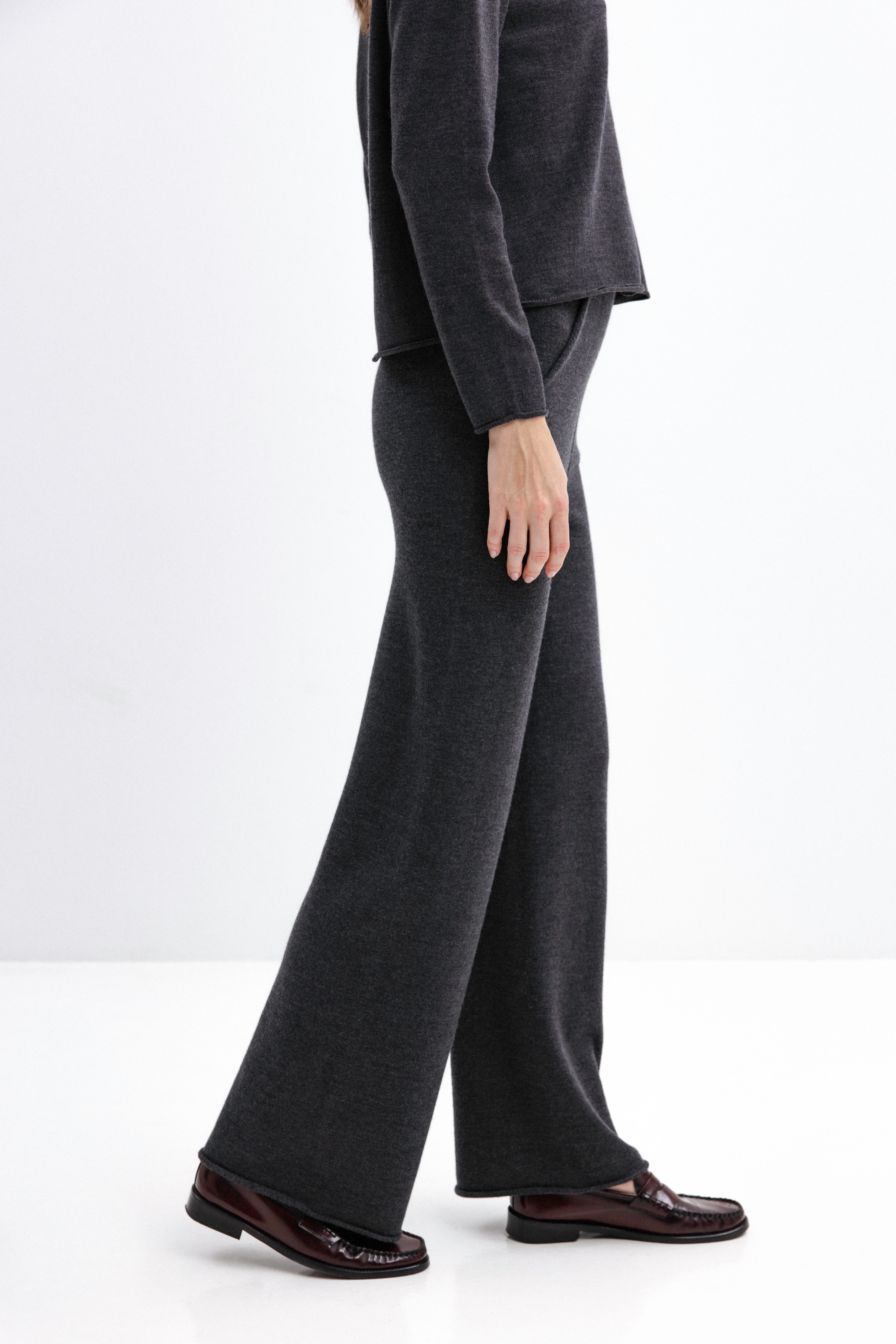 DARK GREY MERINO WOOL KNITTED PANTS – InAvati