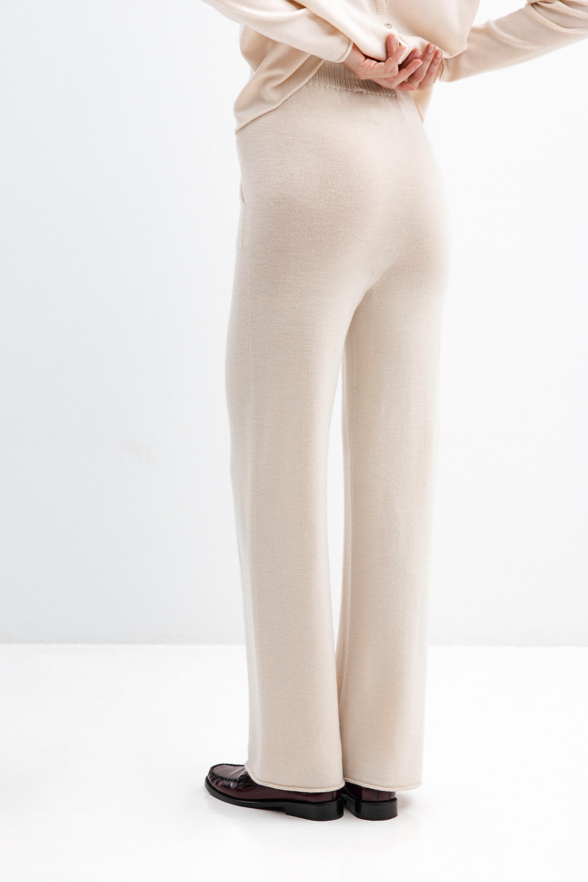 PIENO ATSPALVIO MERINO VILNOS KELNĖS