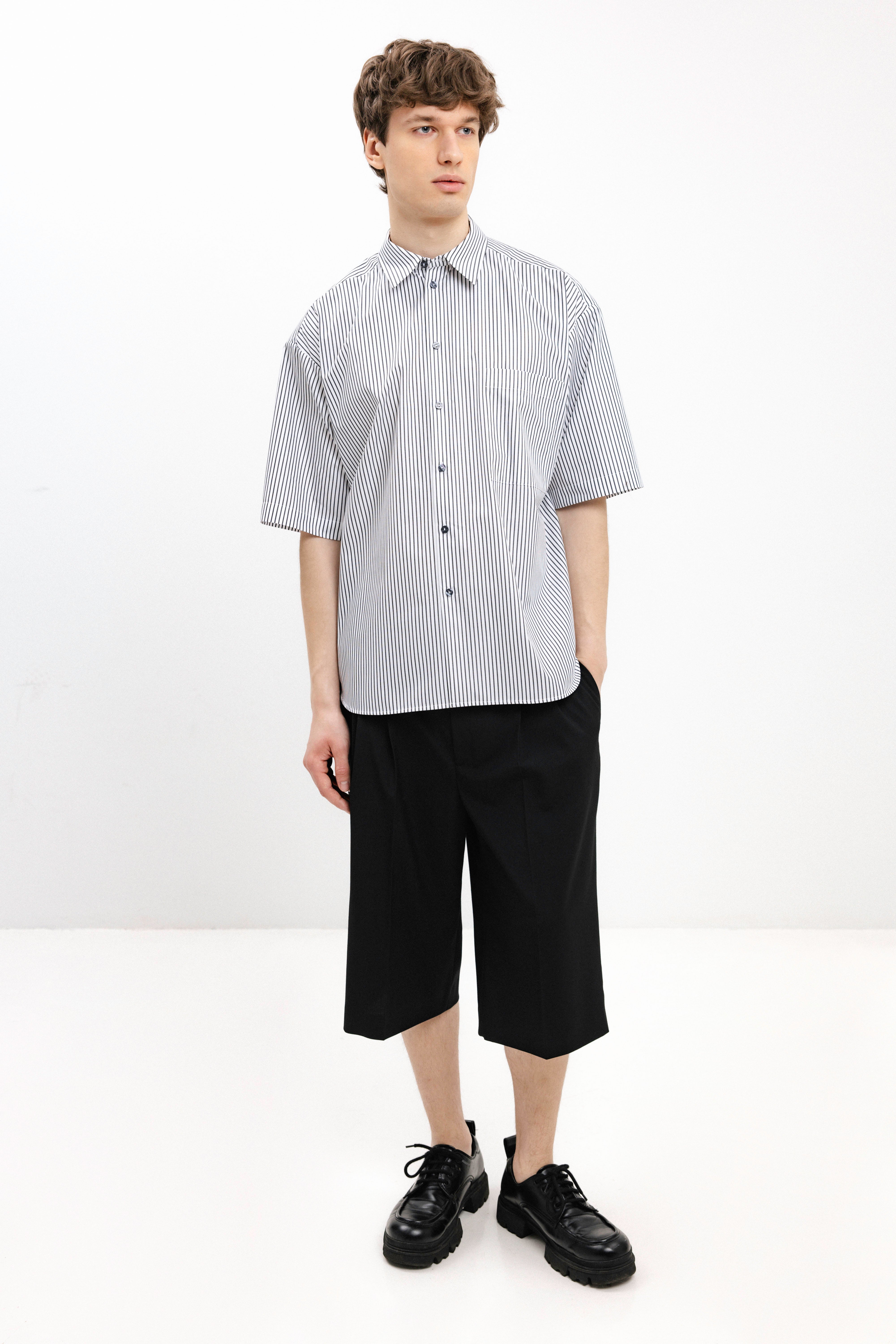 UNISEX SHORT-SLEEVE STRIPED SHIRT