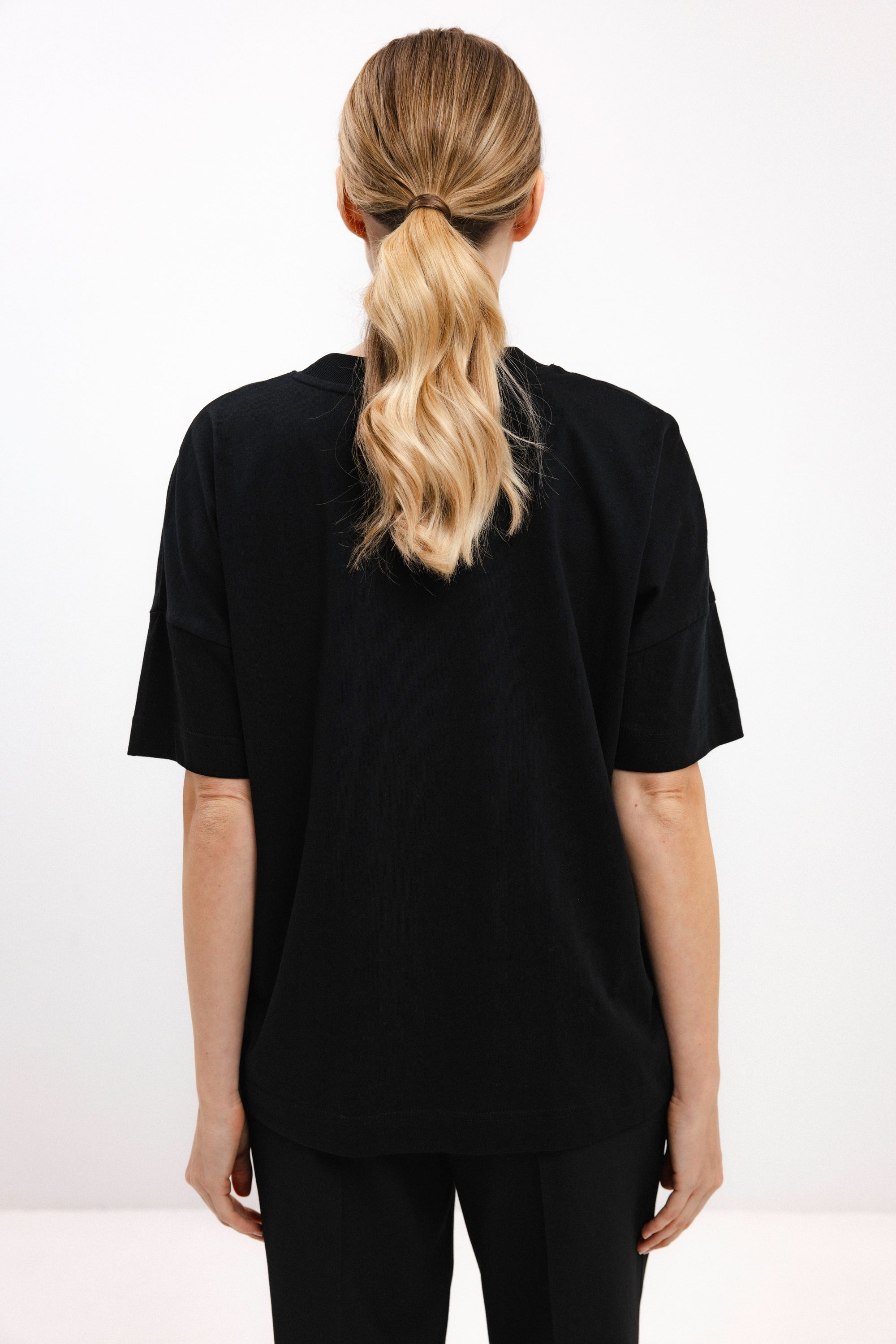 UNISEX BLACK OVERSIZED T-SHIRT