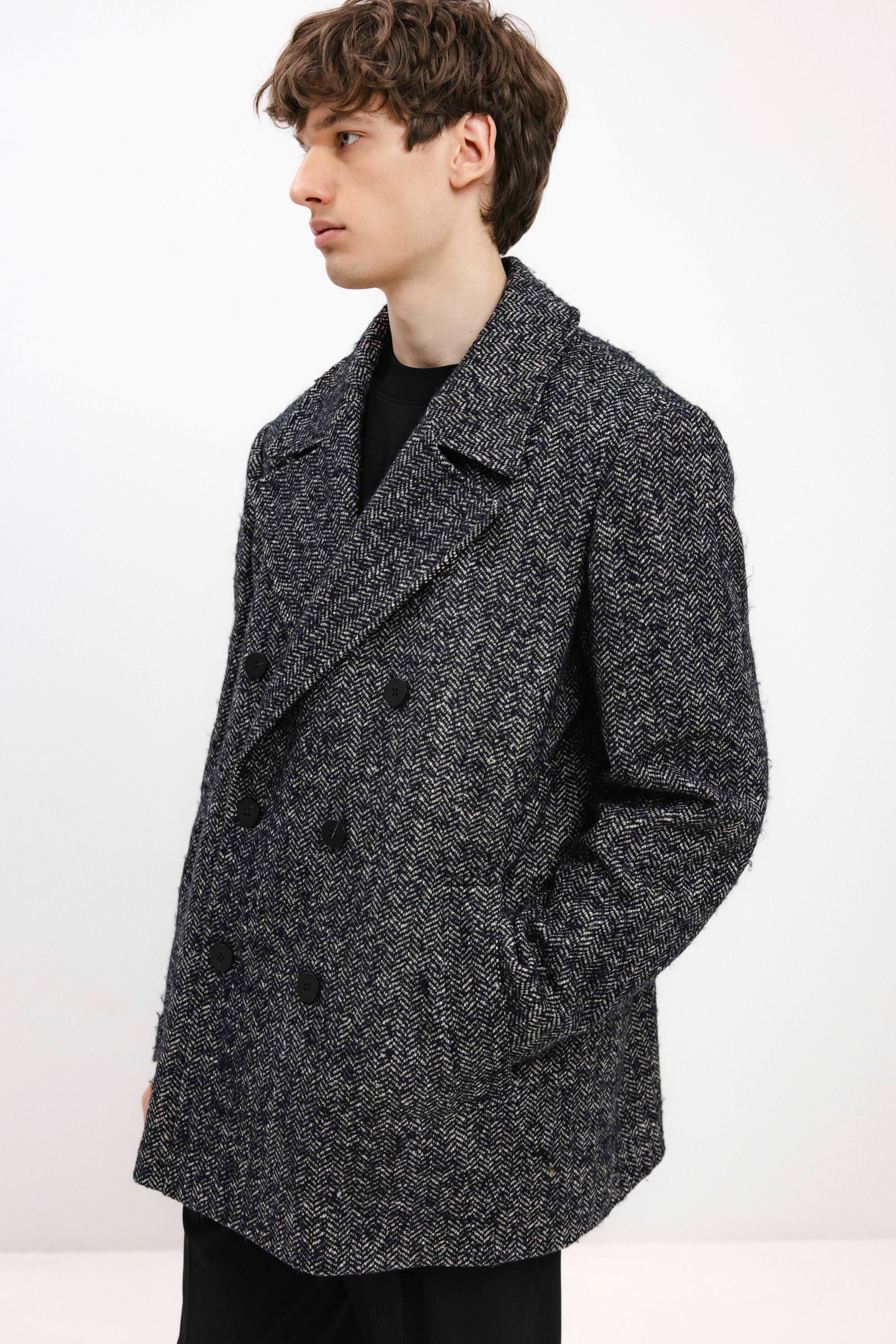 UNISEX DOUBLE-BREASTED WOOL COAT IN HERRINGBONE PATTERN