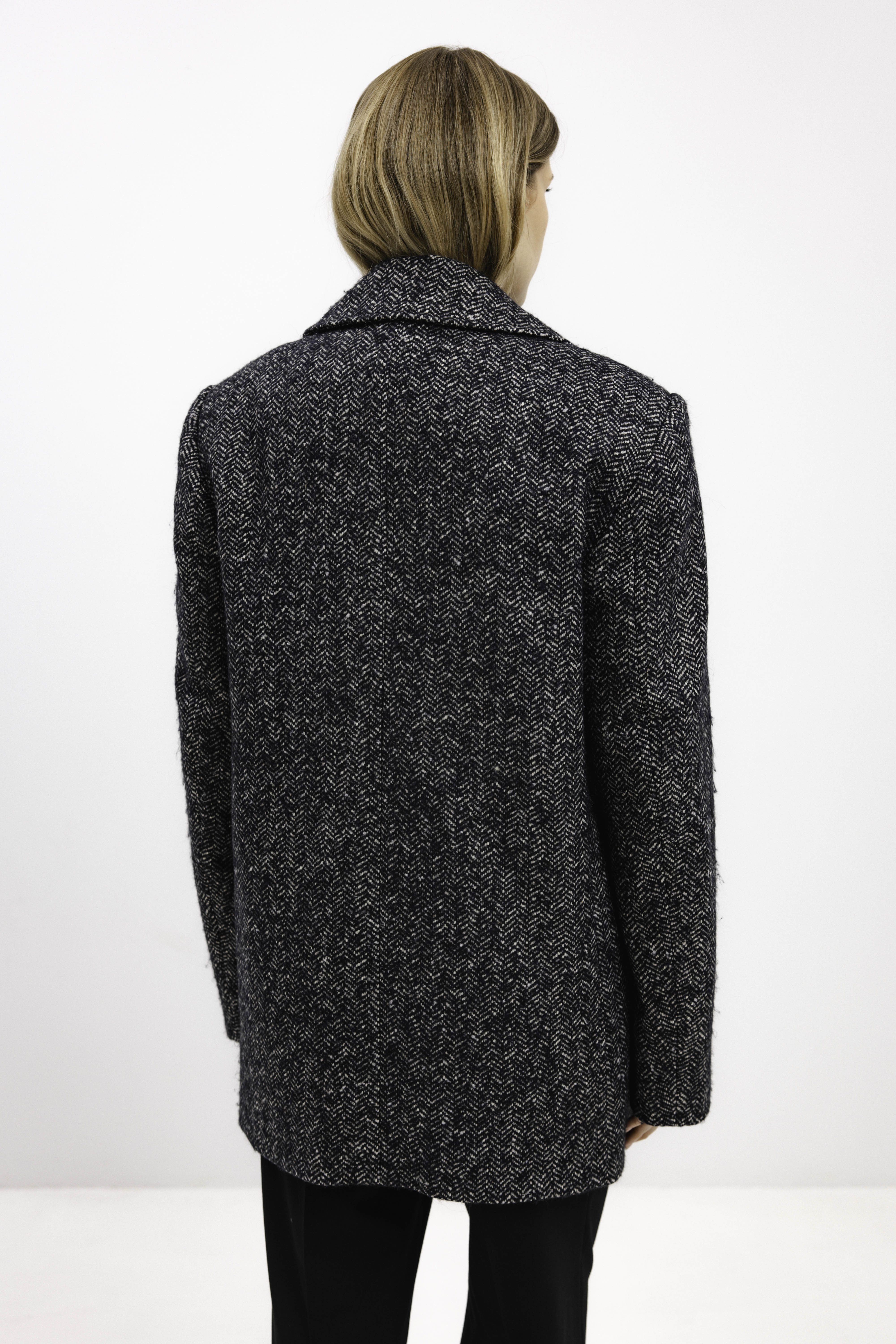 UNISEX DOUBLE-BREASTED WOOL COAT IN HERRINGBONE PATTERN
