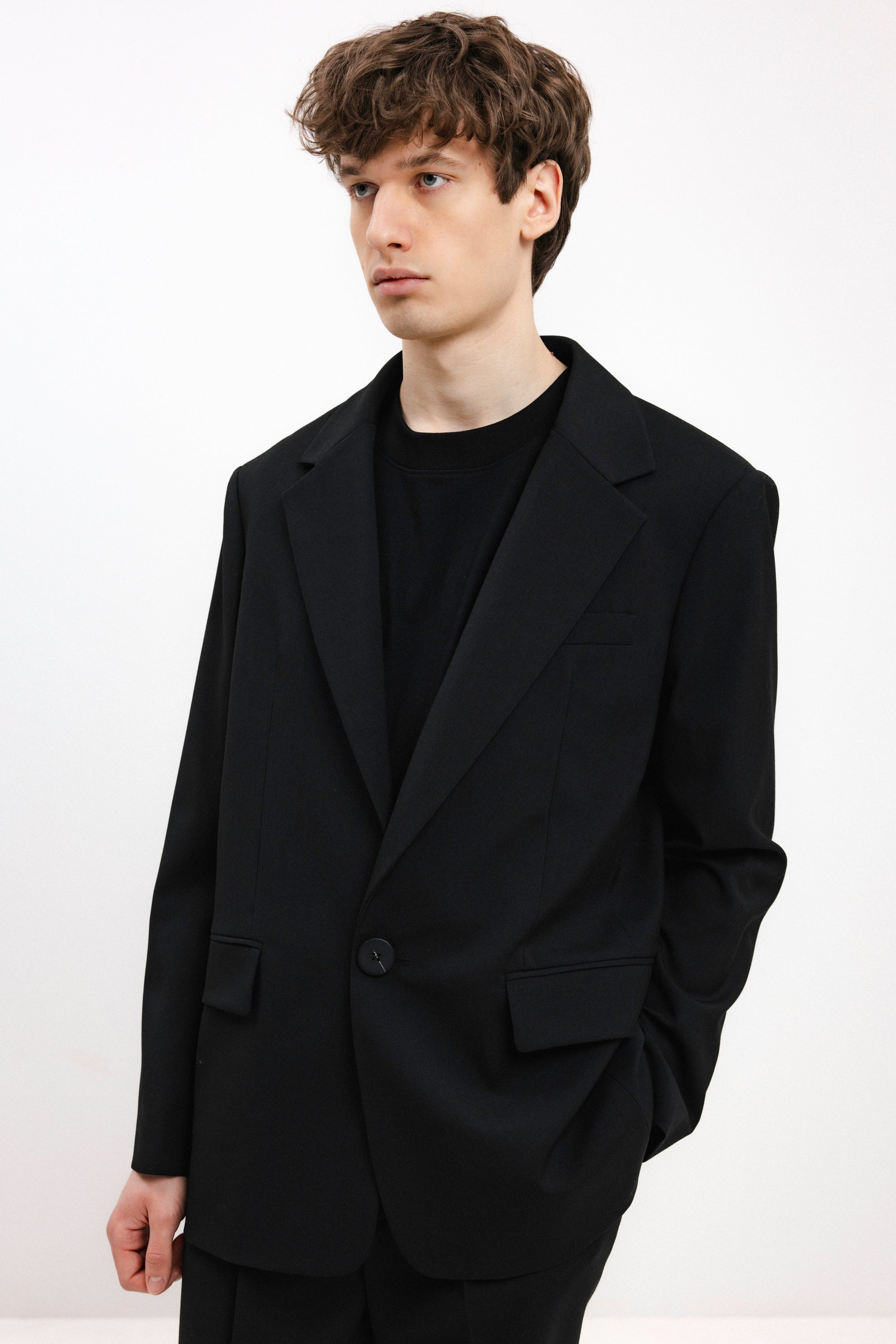 UNISEX BLACK SINGLE-BREASTED BLAZER