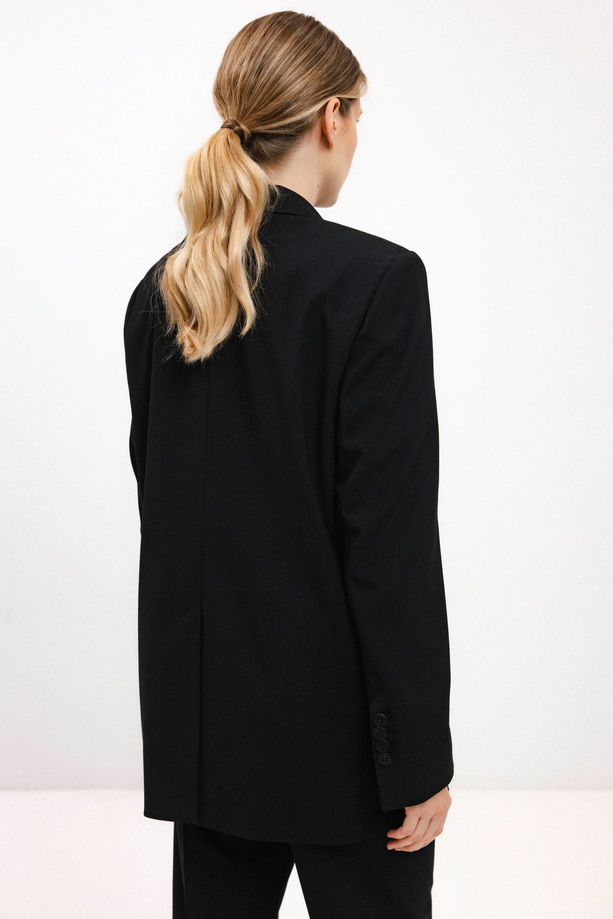 UNISEX BLACK SINGLE-BREASTED BLAZER