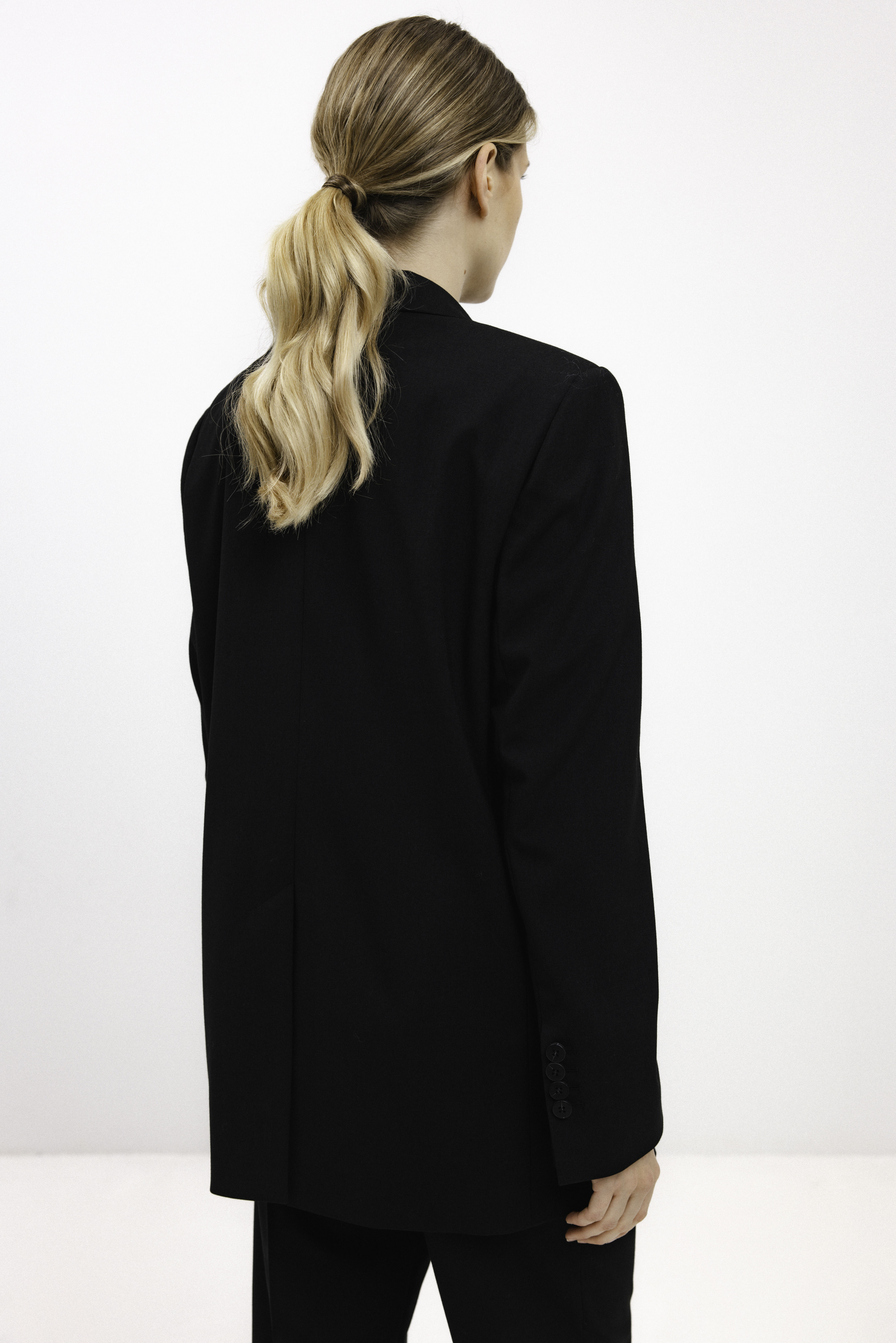 UNISEX BLACK SINGLE-BREASTED BLAZER
