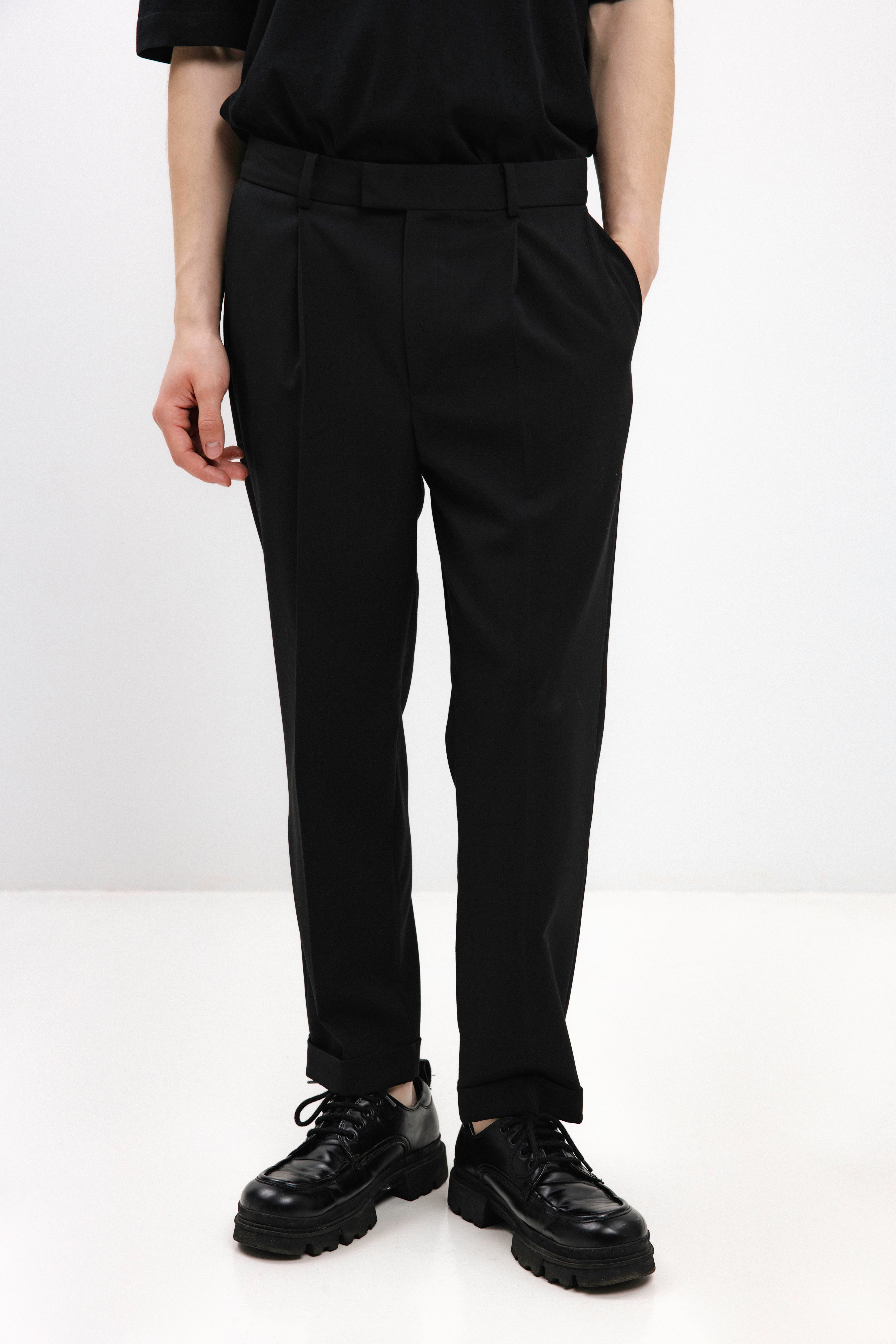 UNISEX BLACK CROPPED TROUSERS WITH TURNED-UP HEMS