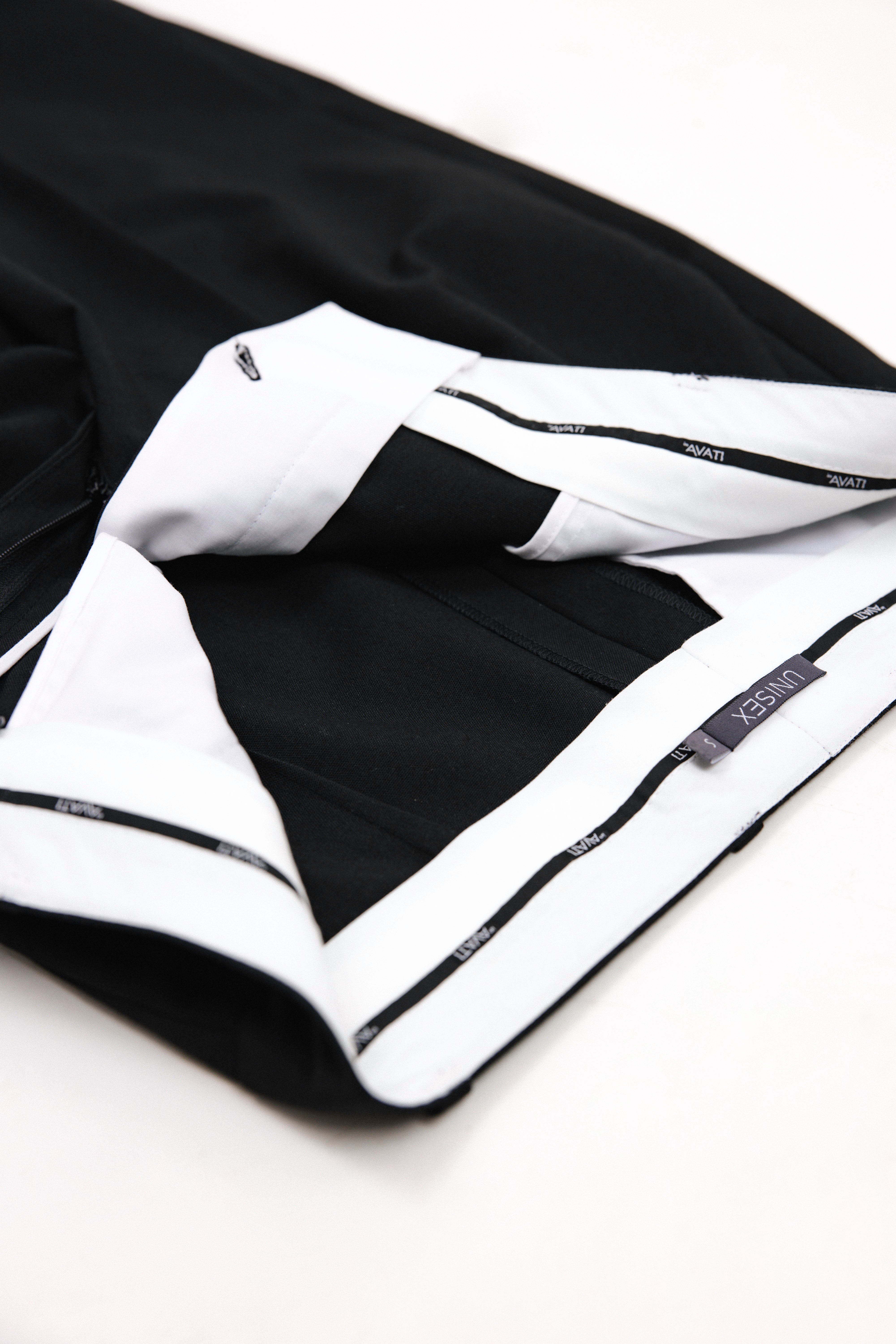 UNISEX BLACK STRAIGHT TROUSERS WITH PLEATS