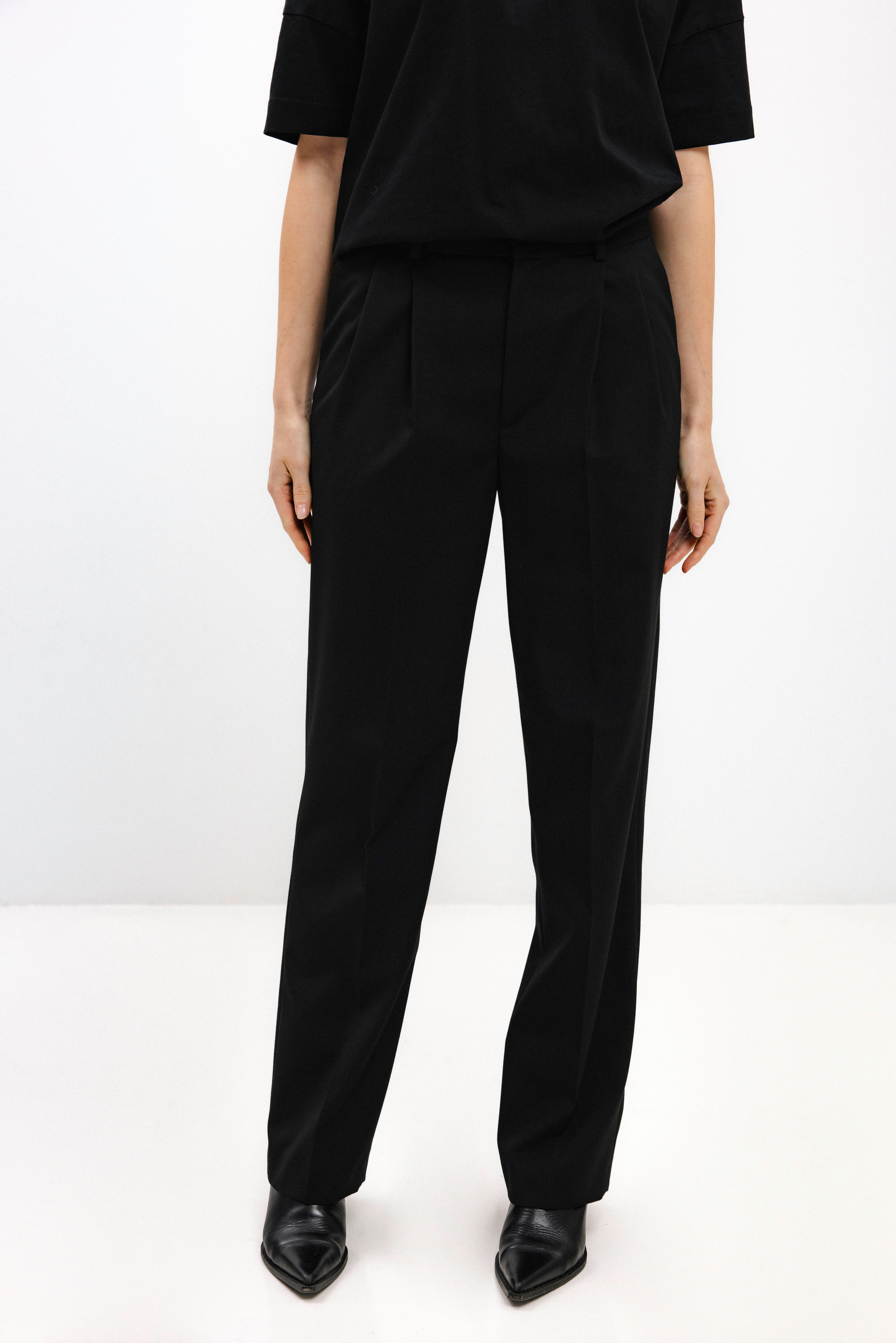 UNISEX BLACK STRAIGHT TROUSERS WITH PLEATS