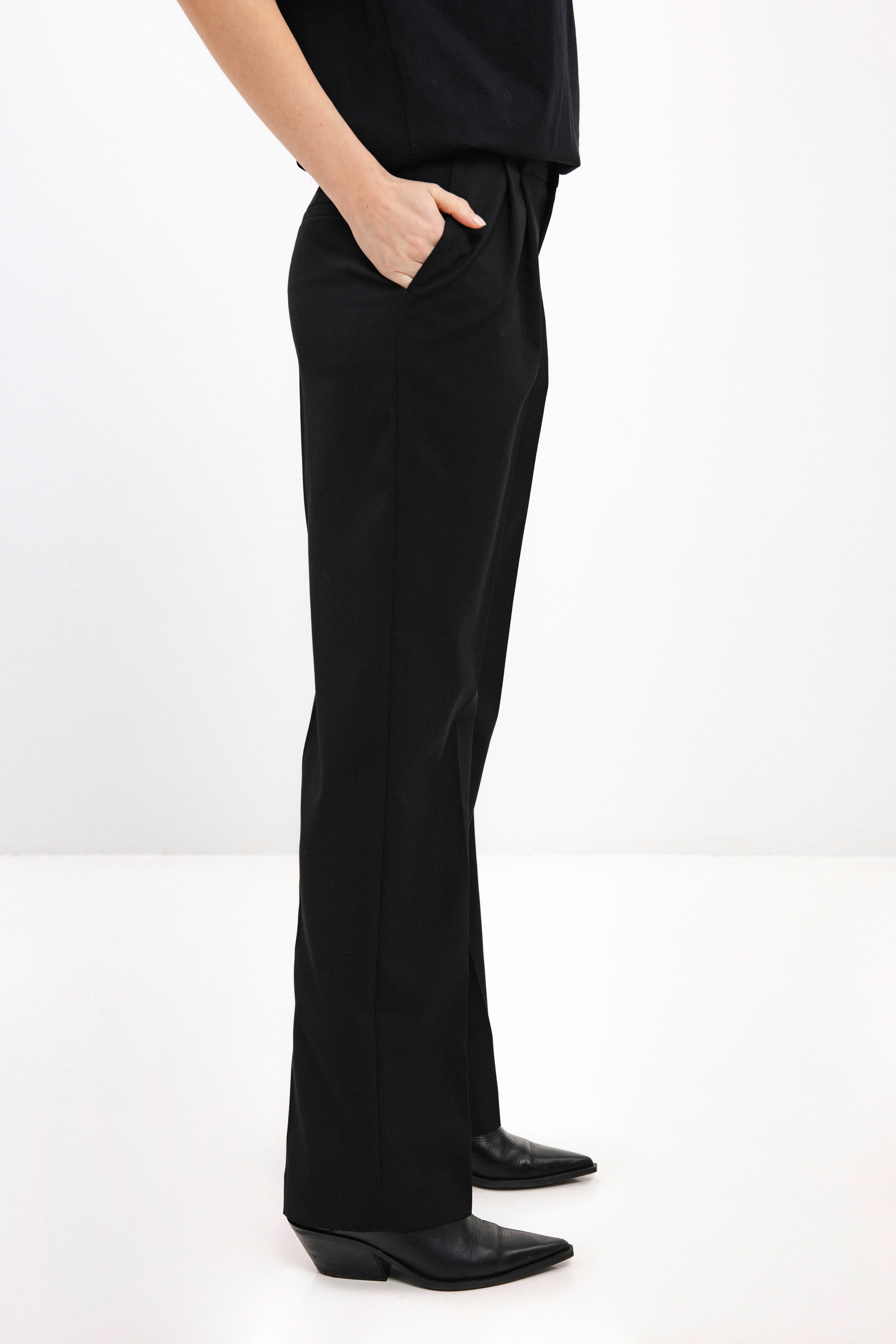 UNISEX BLACK STRAIGHT TROUSERS WITH PLEATS