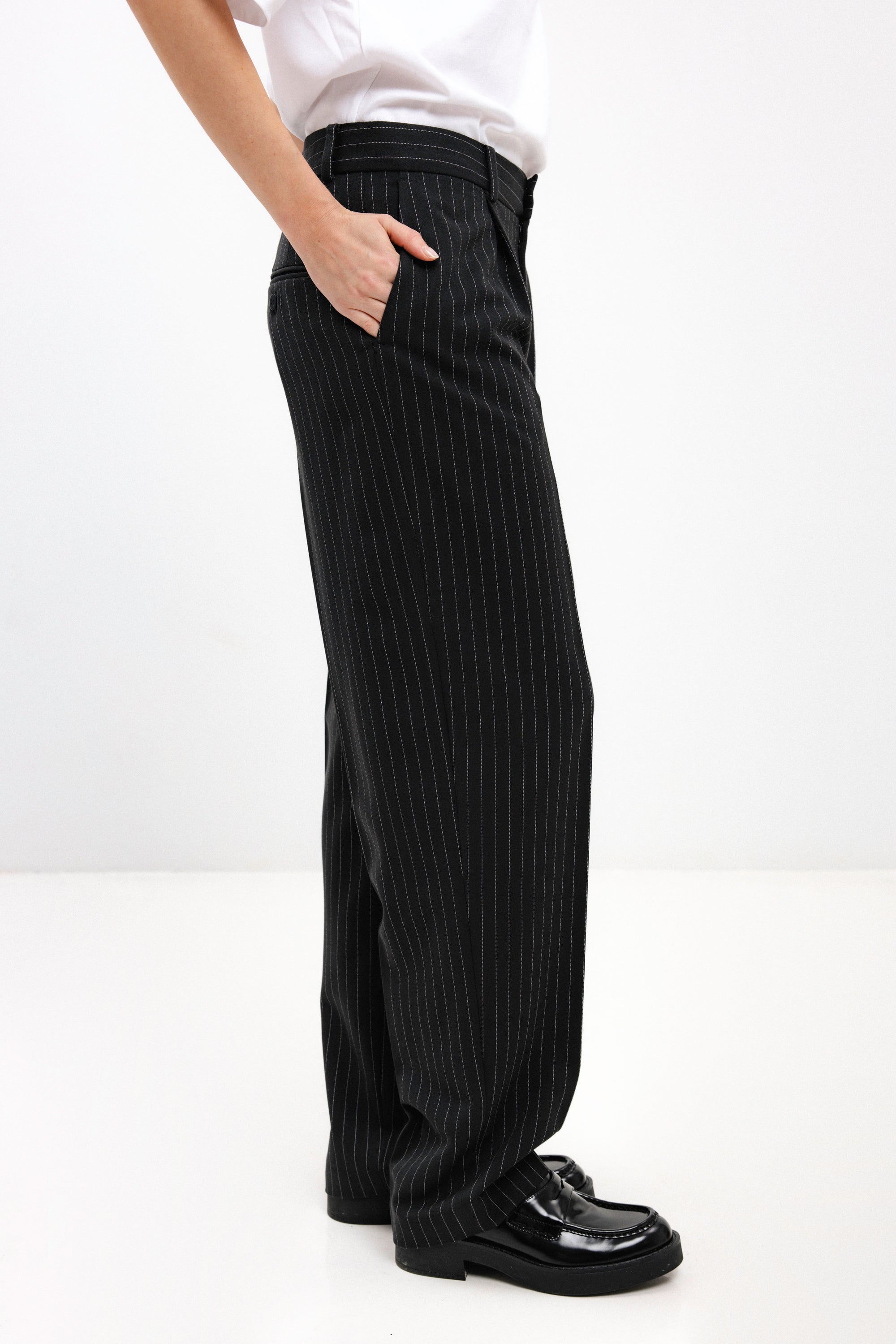 UNISEX STRIPED STRAIGHT TROUSERS WITH PLEATS
