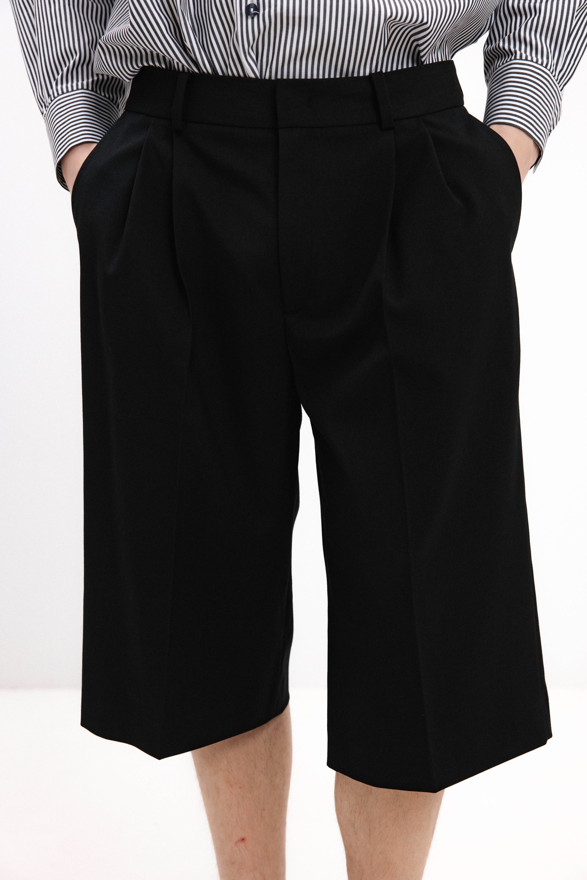 UNISEX BLACK BERMUDA SHORTS