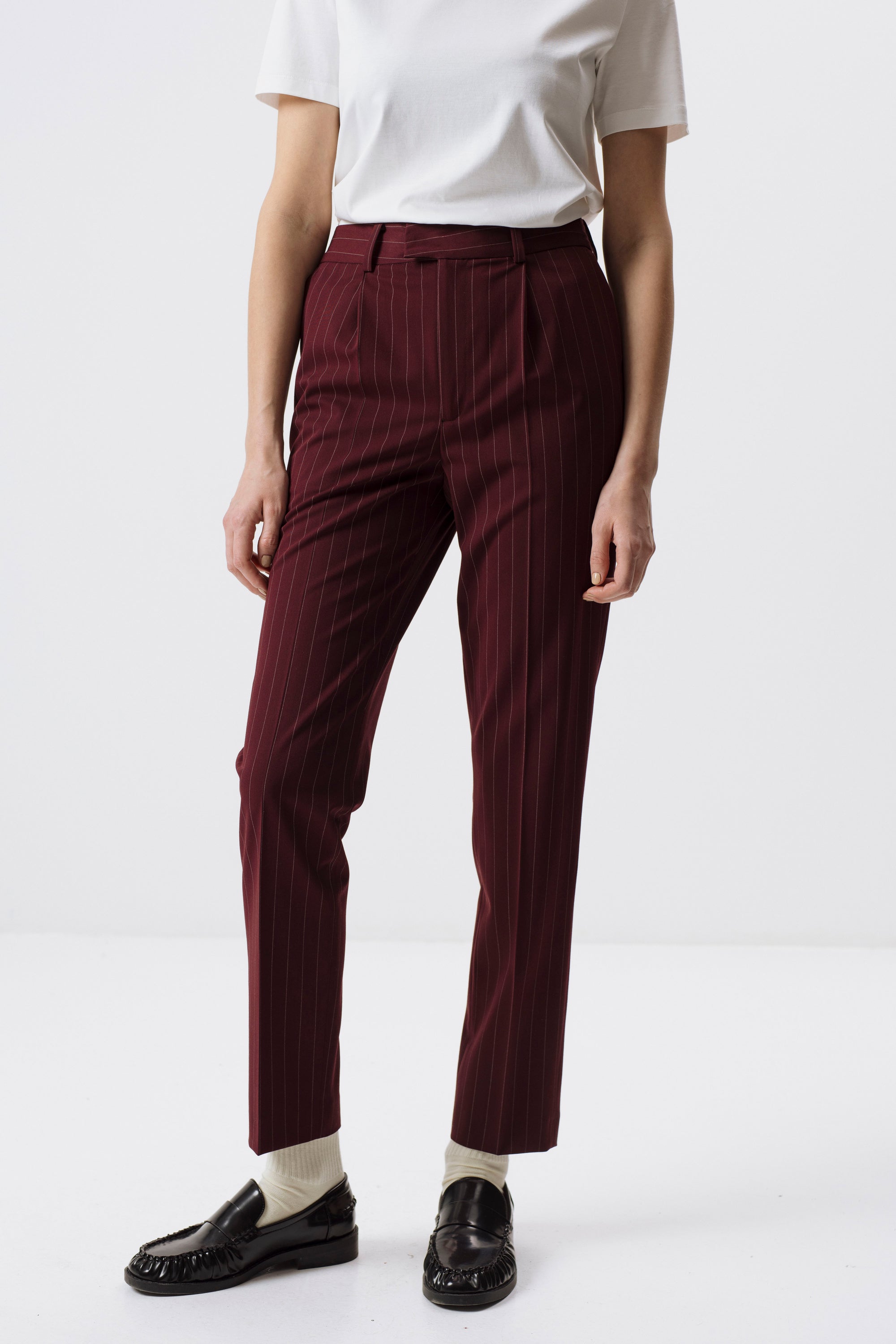 UNISEX-HOSE MIT GÜRTEL, DUNKELSCHOKOLADE, GERADEEM BEINNEN