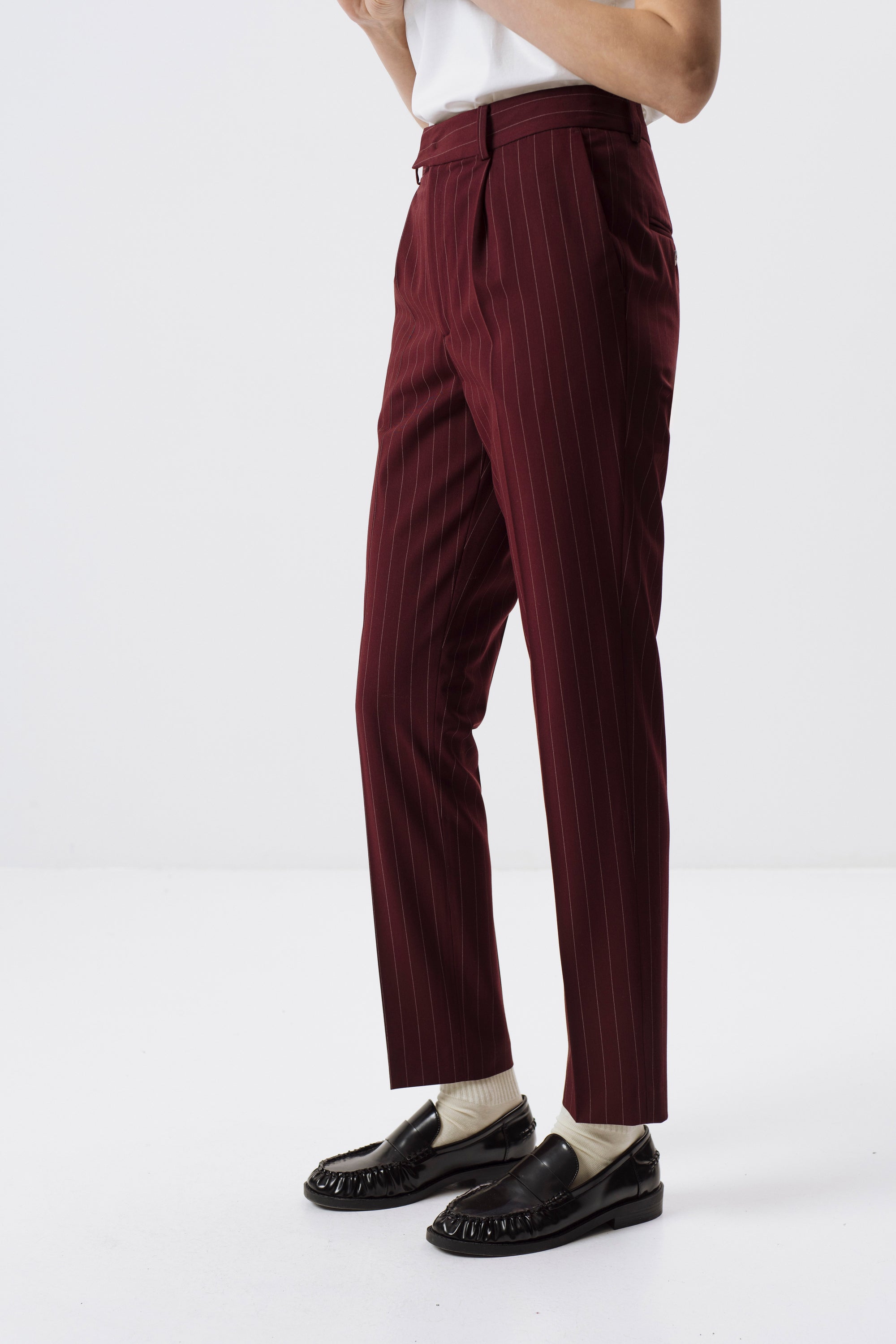 UNISEX-HOSE MIT GÜRTEL, DUNKELSCHOKOLADE, GERADEEM BEINNEN