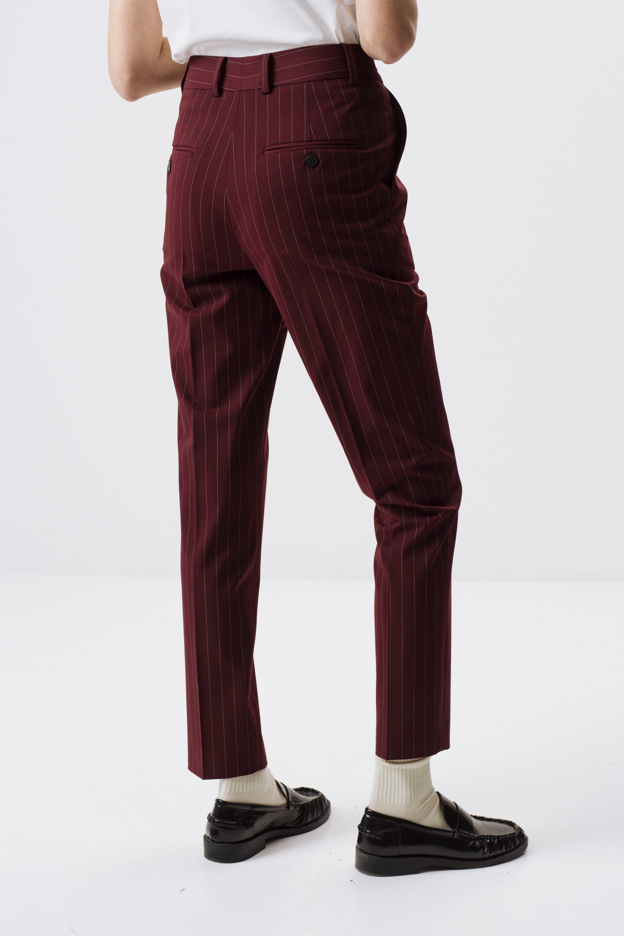 UNISEX-HOSE MIT GÜRTEL, DUNKELSCHOKOLADE, GERADEEM BEINNEN