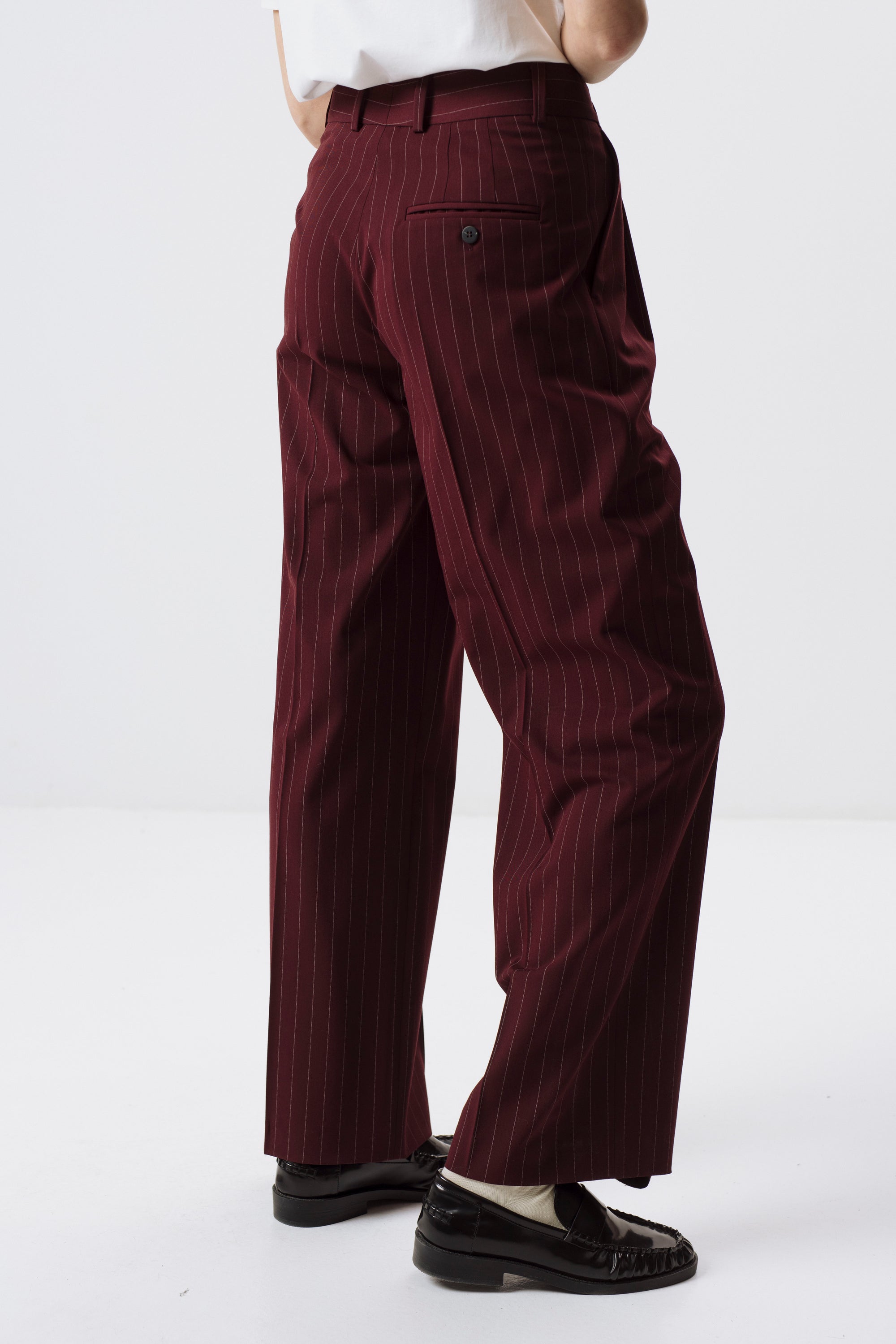 UNISEX-HOSE MIT GÜRTEL, DUNKELSCHOKOLADE, GERADEEM BEINNEN