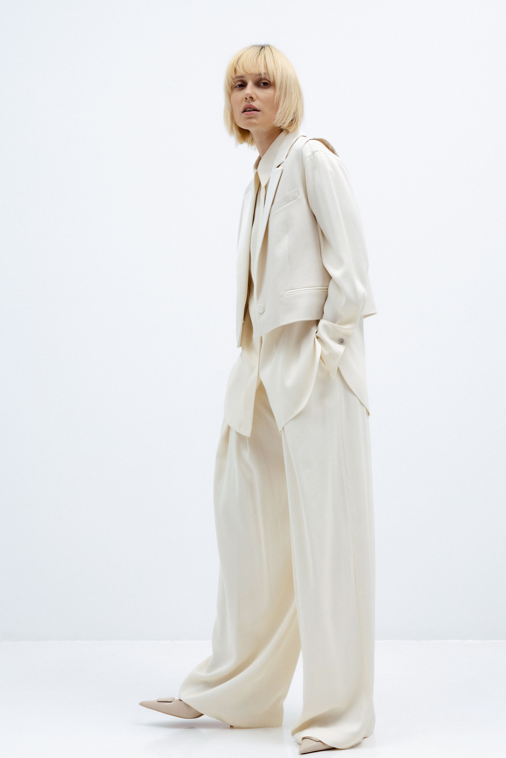 MILK-SHADE STRAIGHT VEST