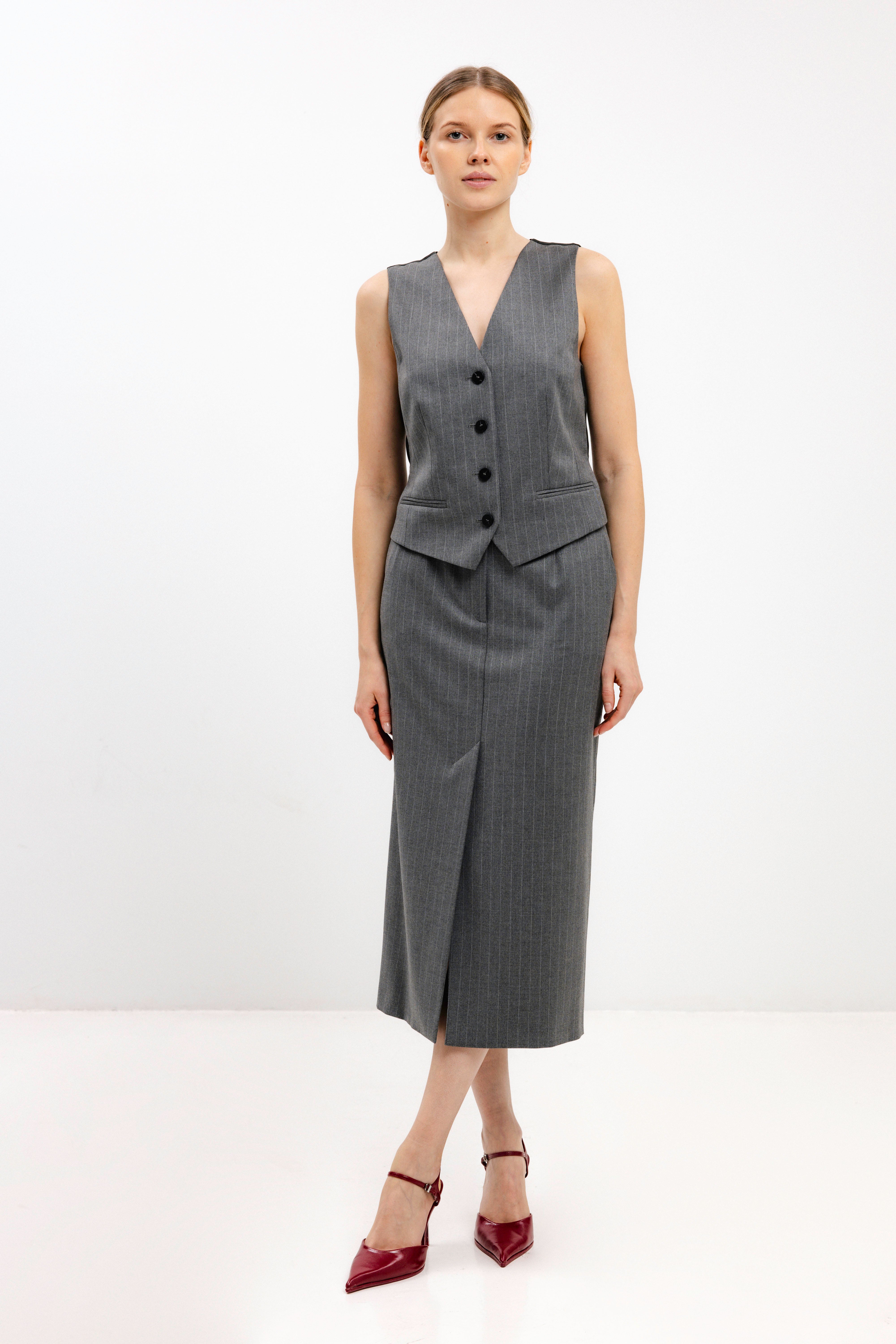 GREY STRIPED FITTED VEST