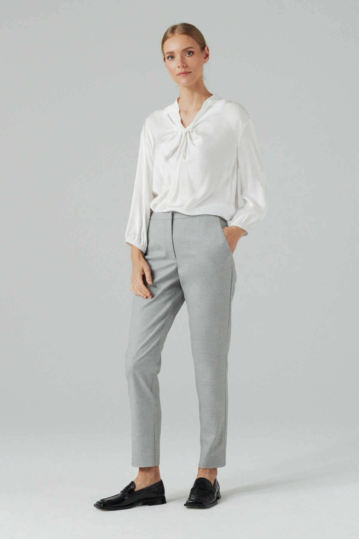 SLIM STRAIGHT TROUSERS GREY