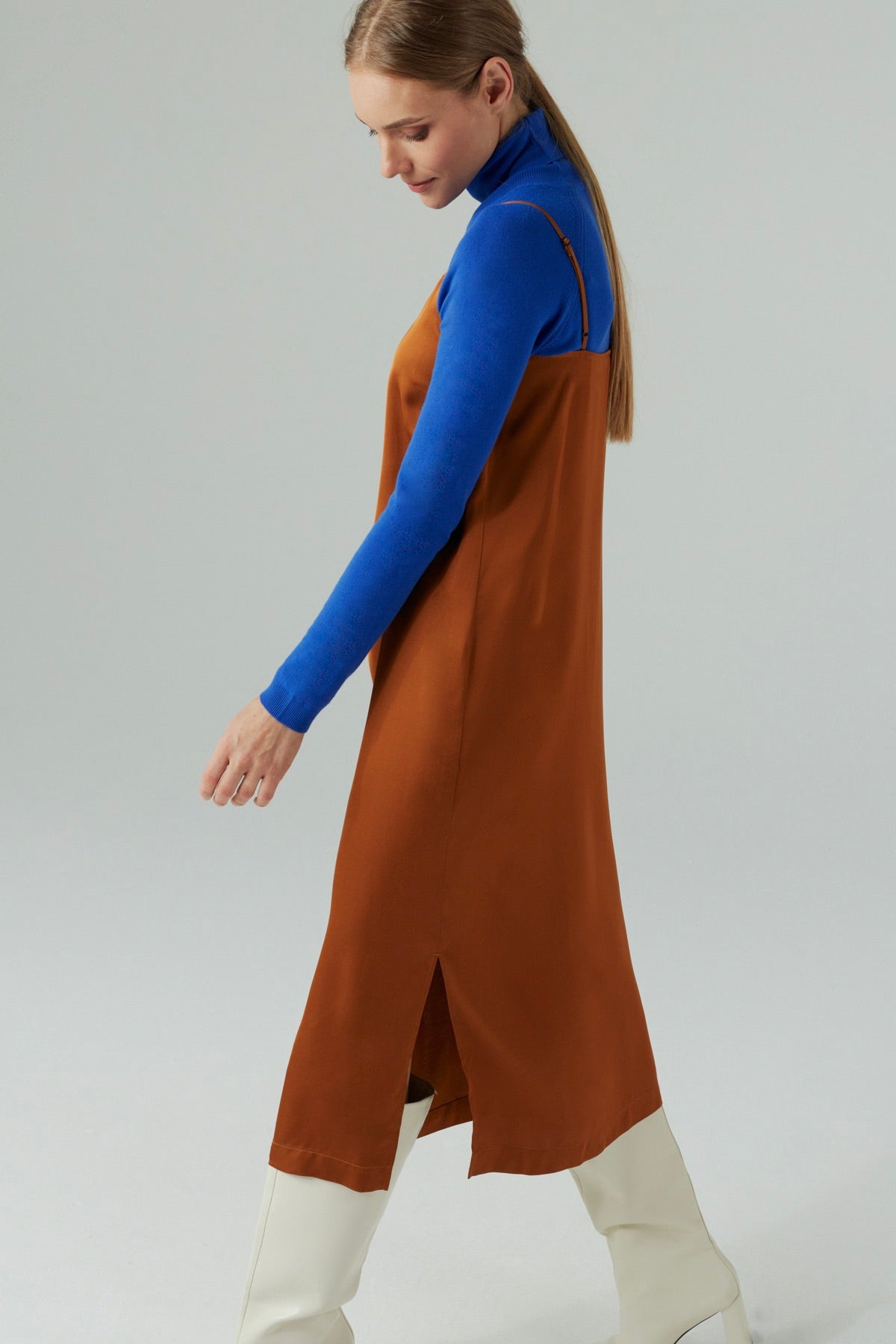 SLEEVELESS MIDAXI SLIP DRESS