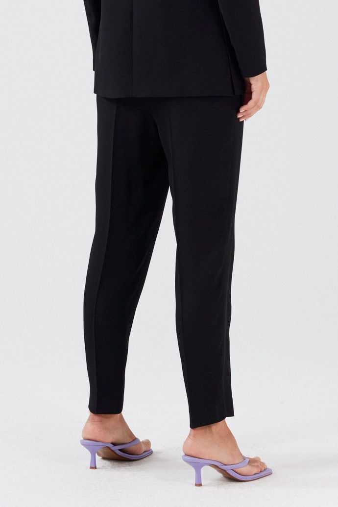 PLEAT FRONT TAPERED 7/8 VISCOSE TROUSERS