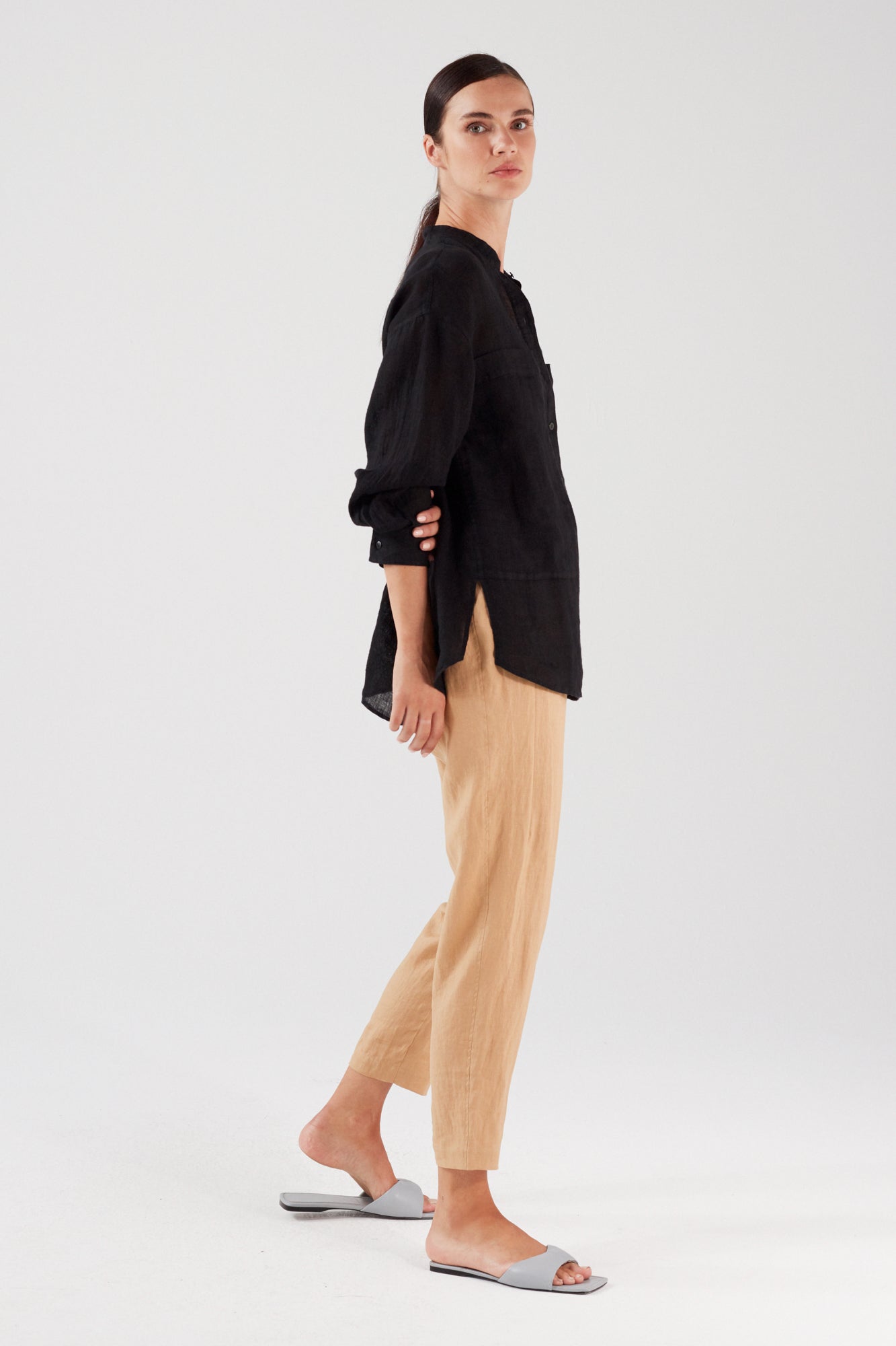 PURE LINEN COLLARLESS SHIRT BLACK