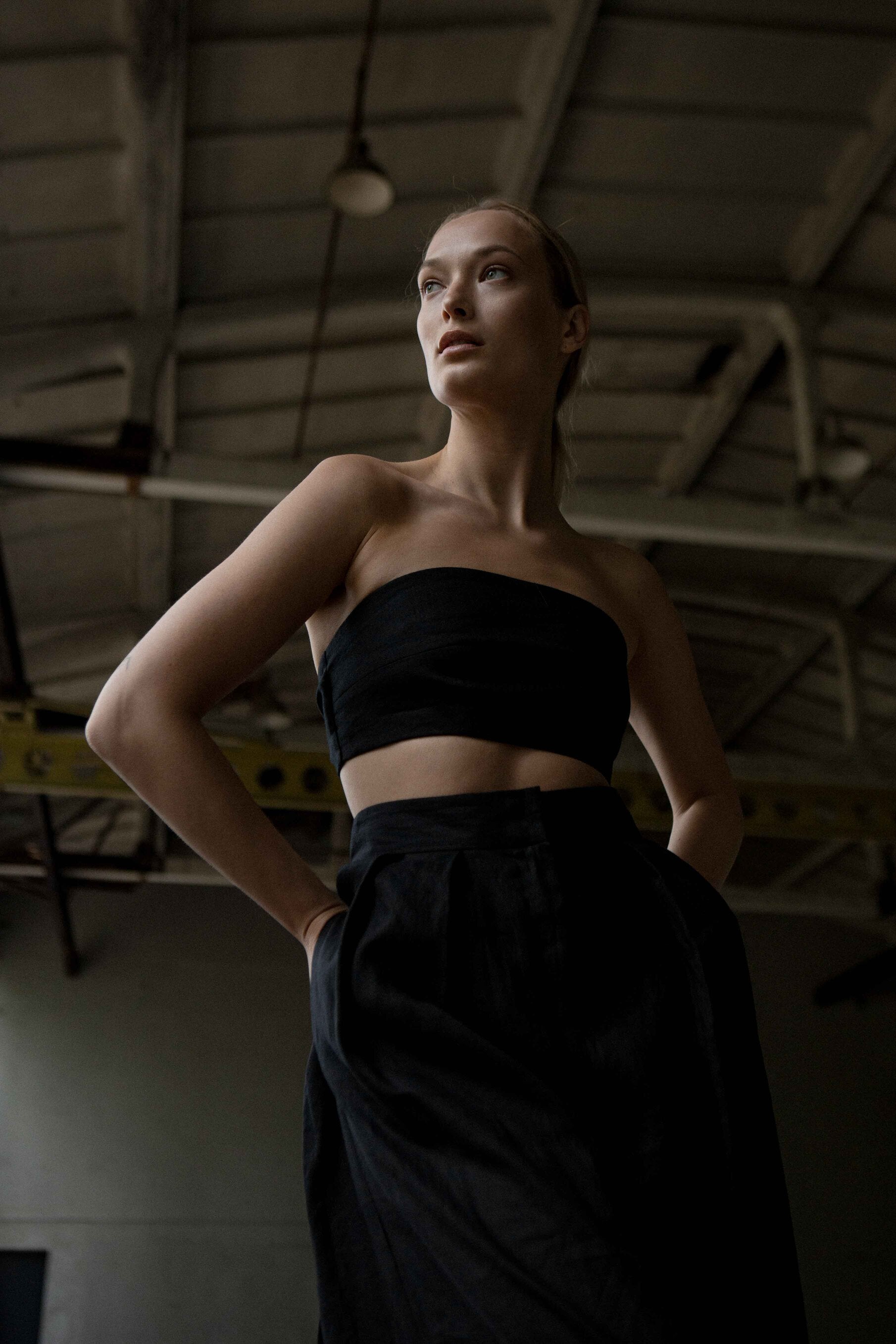 InAvati x Katia Beslik LINEN BRALETTE-TYPE TOP BLACK